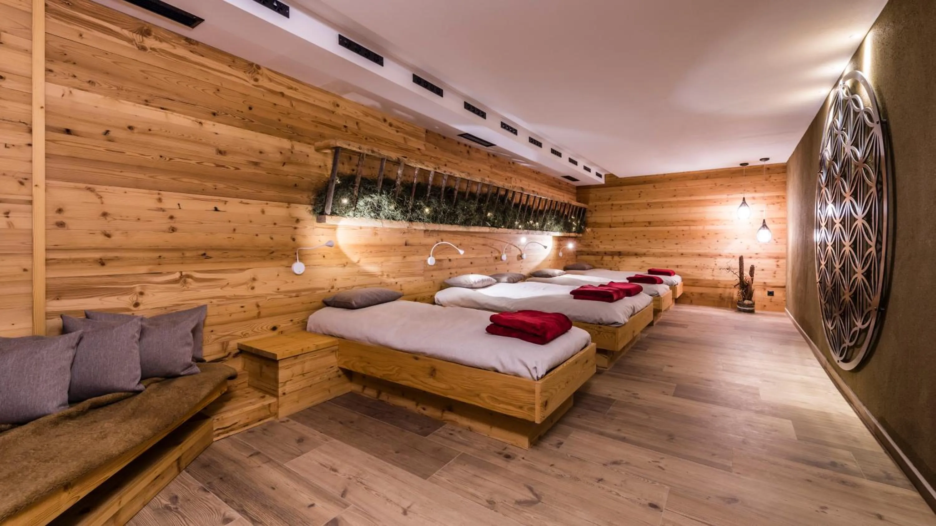 Spa and wellness centre/facilities, Bed in Hotel Jaufentalerhof