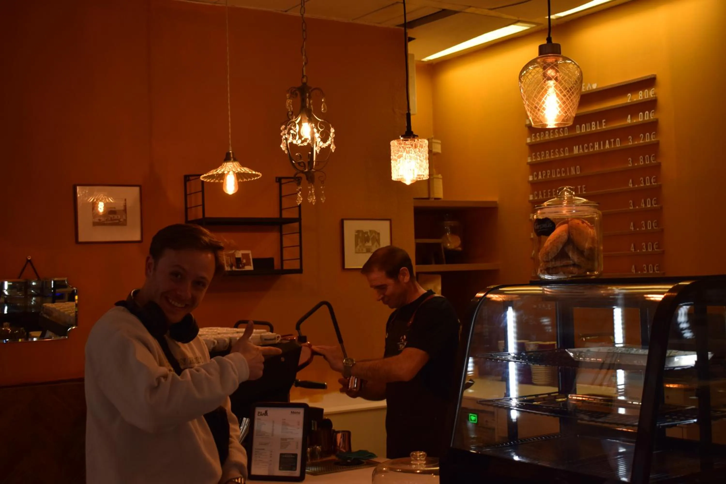 Coffee/tea facilities in Wombat's City Hostel Munich Hauptbahnhof