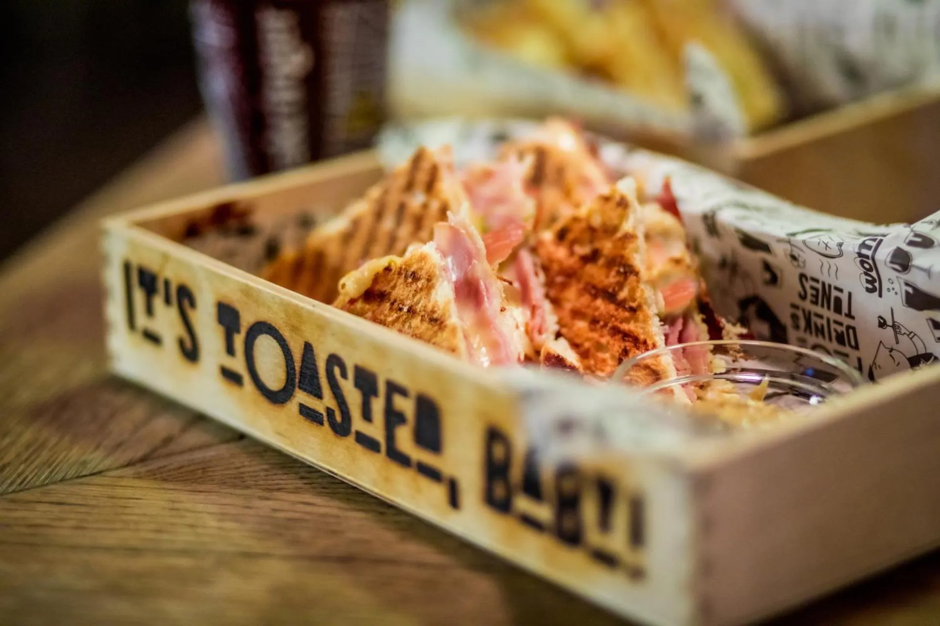 Lounge or bar in Wombat's City Hostel Munich Hauptbahnhof