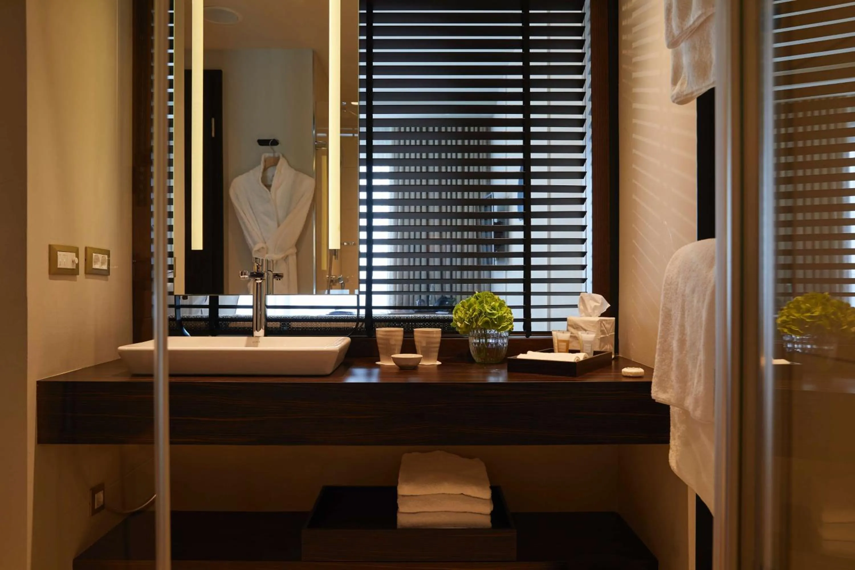 Bathroom in Infinity Hotel & Conference Resort Munich