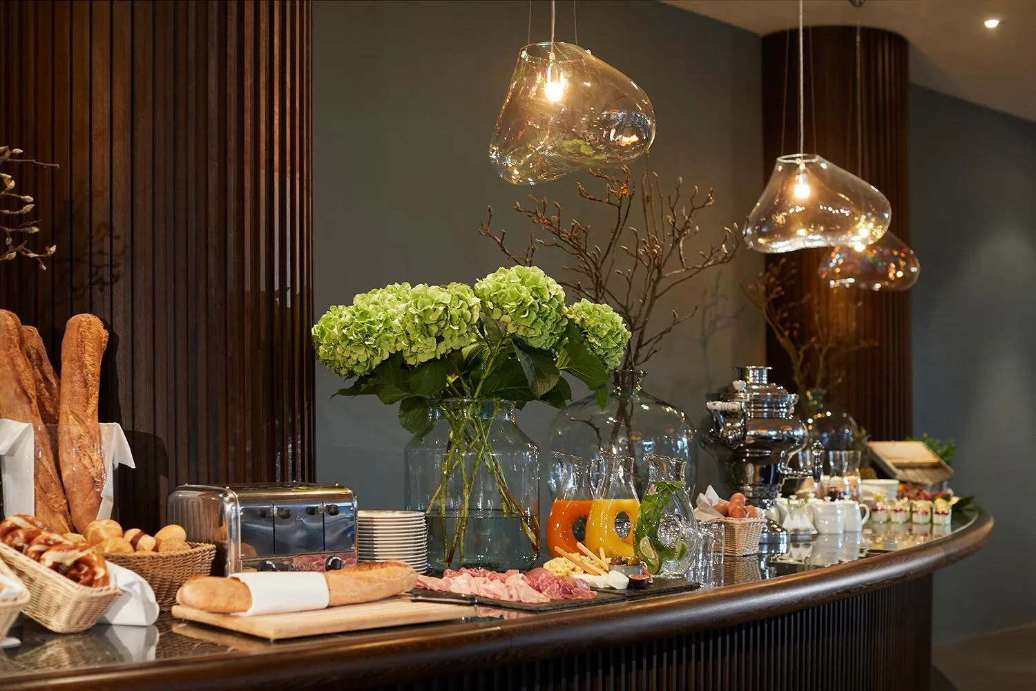 Restaurant/places to eat in Infinity Hotel & Conference Resort Munich