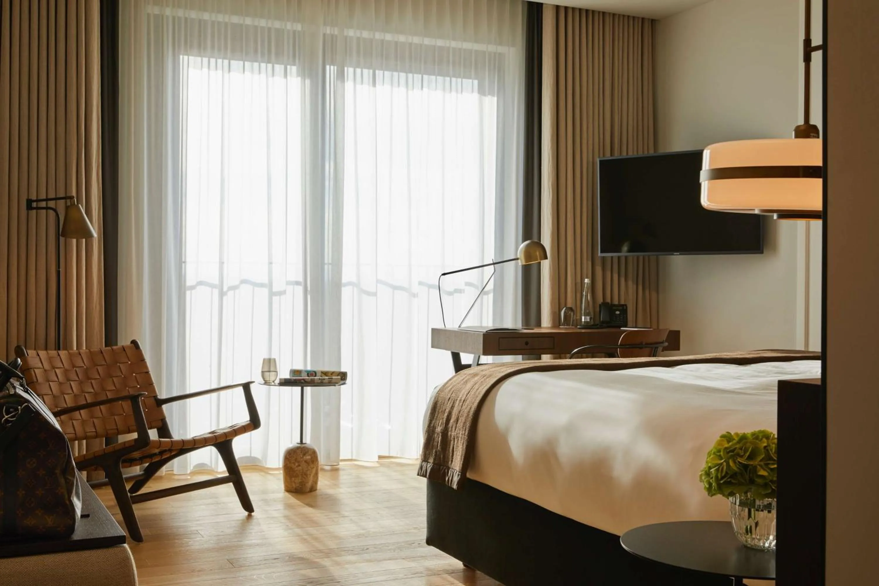 Bed in Infinity Hotel & Conference Resort Munich