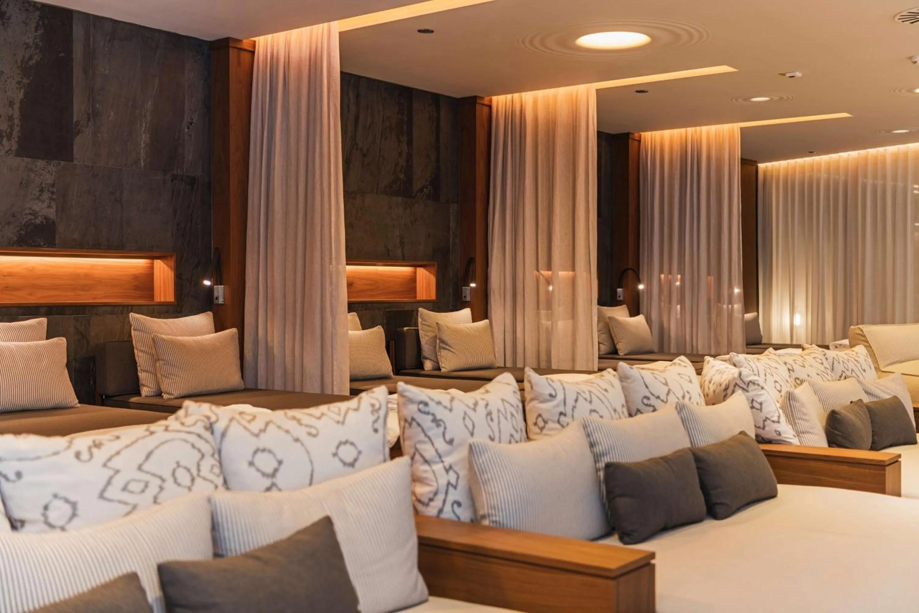 Spa and wellness centre/facilities in Infinity Hotel & Conference Resort Munich