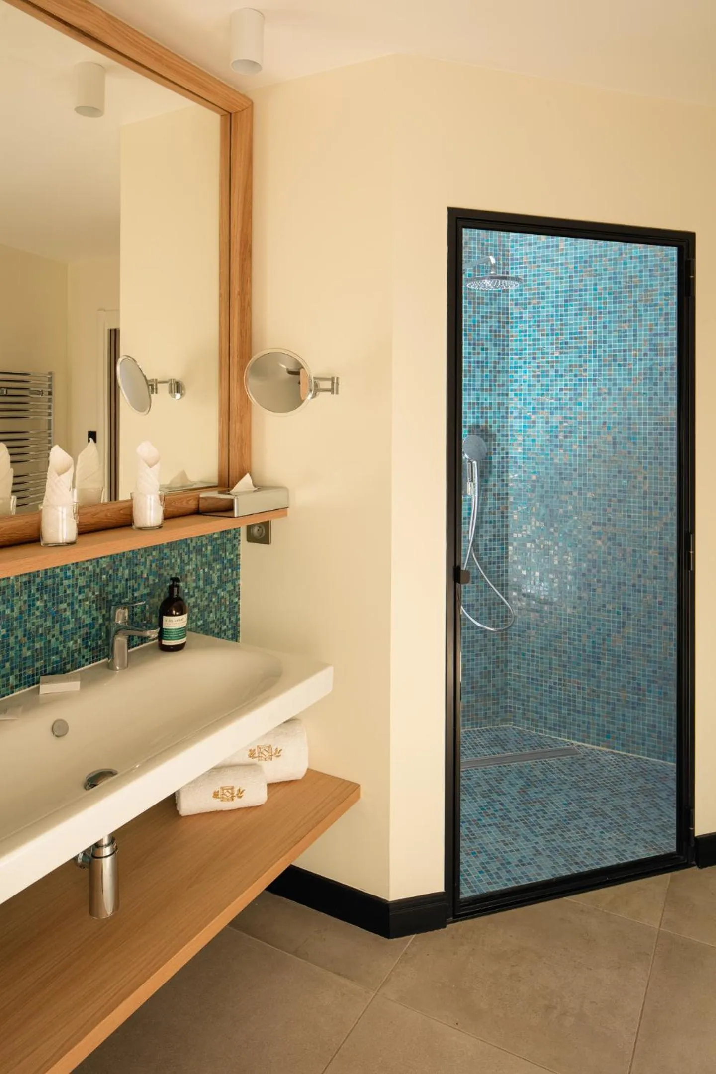 Bathroom in Hôtel & Spa Villa Seren