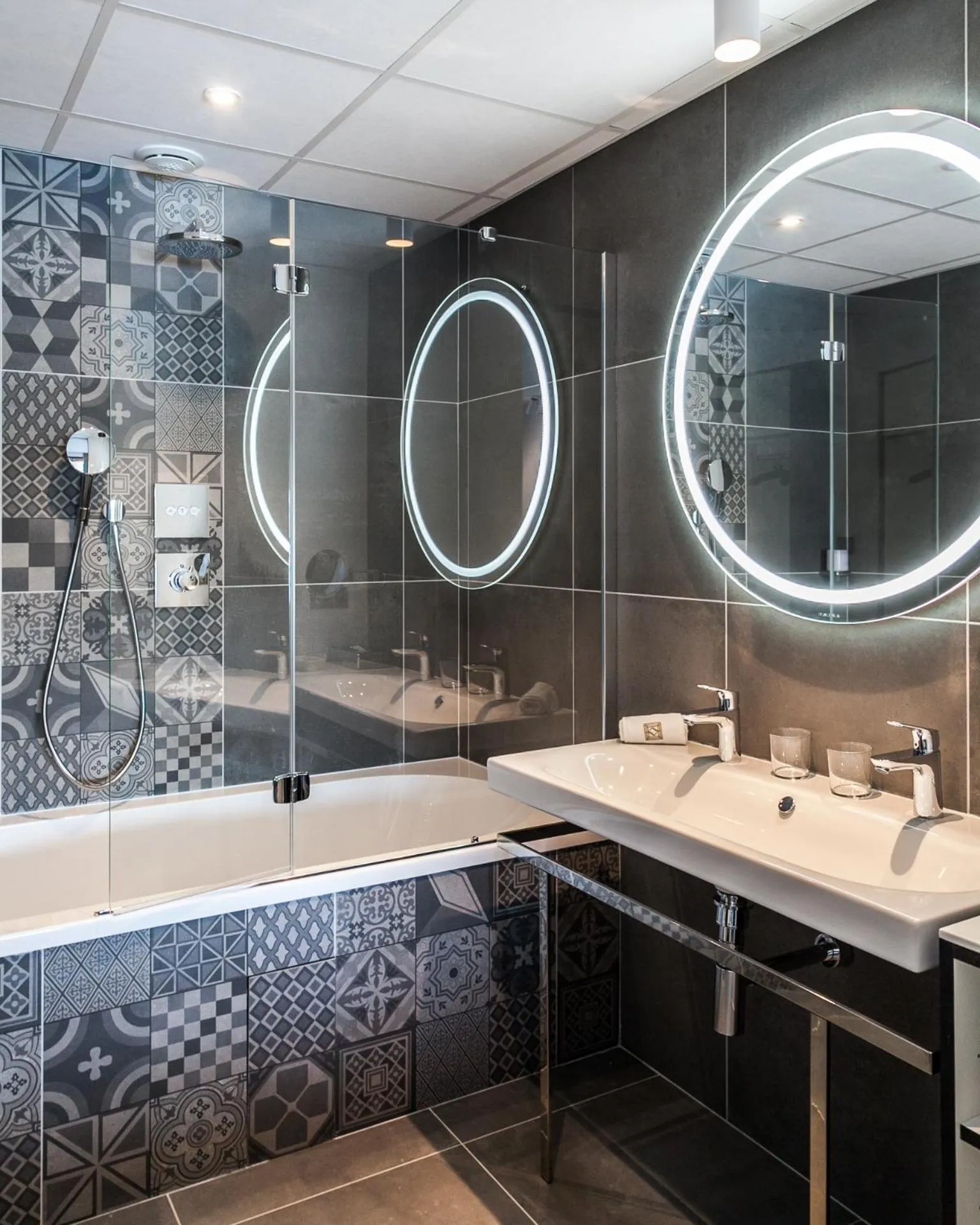 Bathroom in Hôtel & Spa Villa Seren