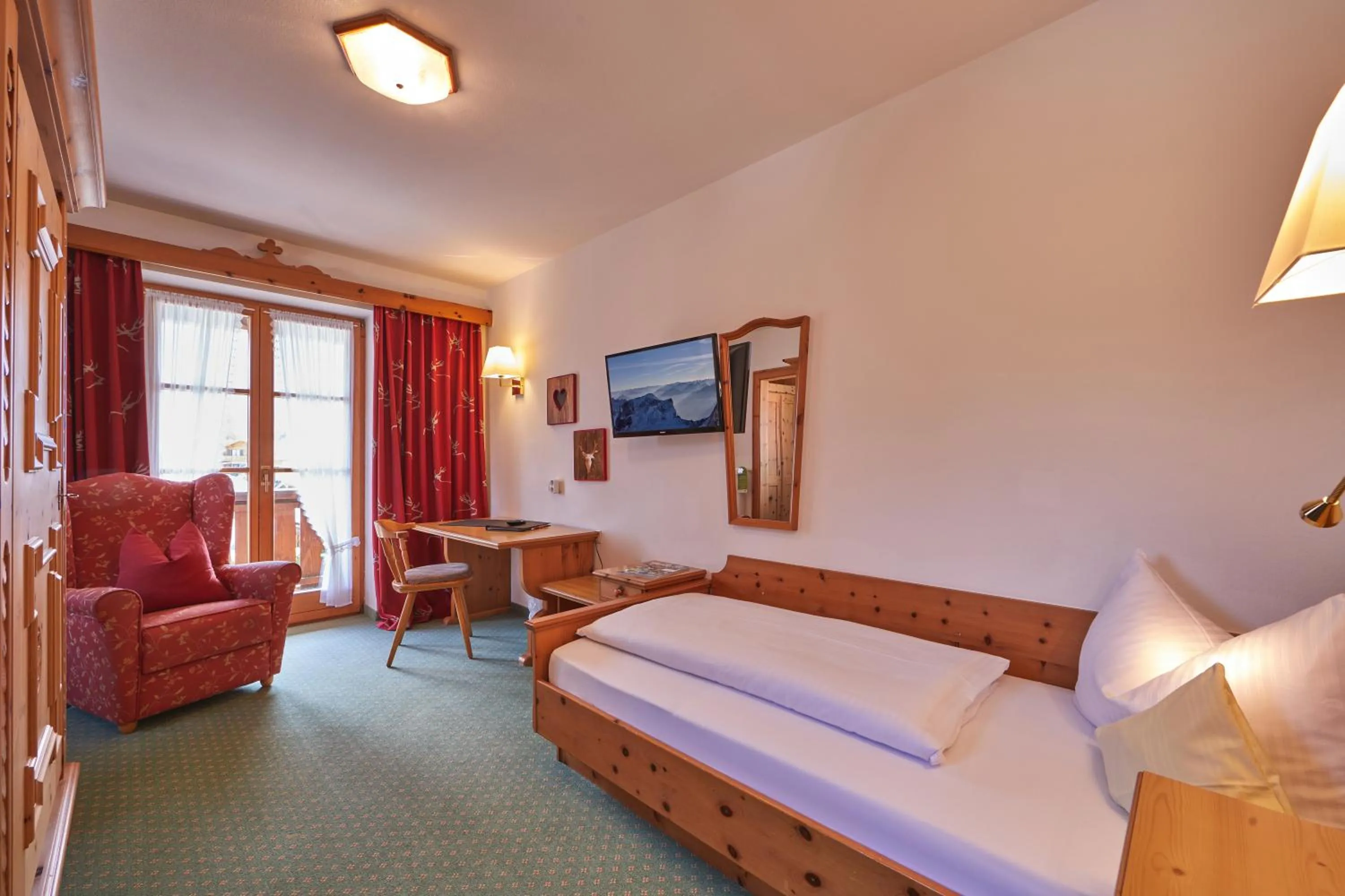 Photo of the whole room, Bed in Landhotel zum Bad