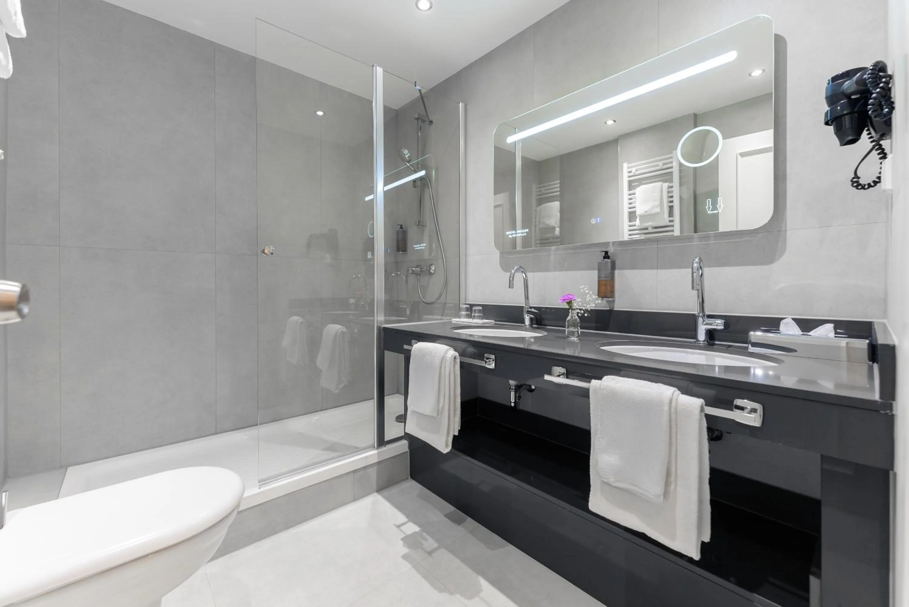 Bathroom in Hotel Unique Dortmund Hauptbahnhof