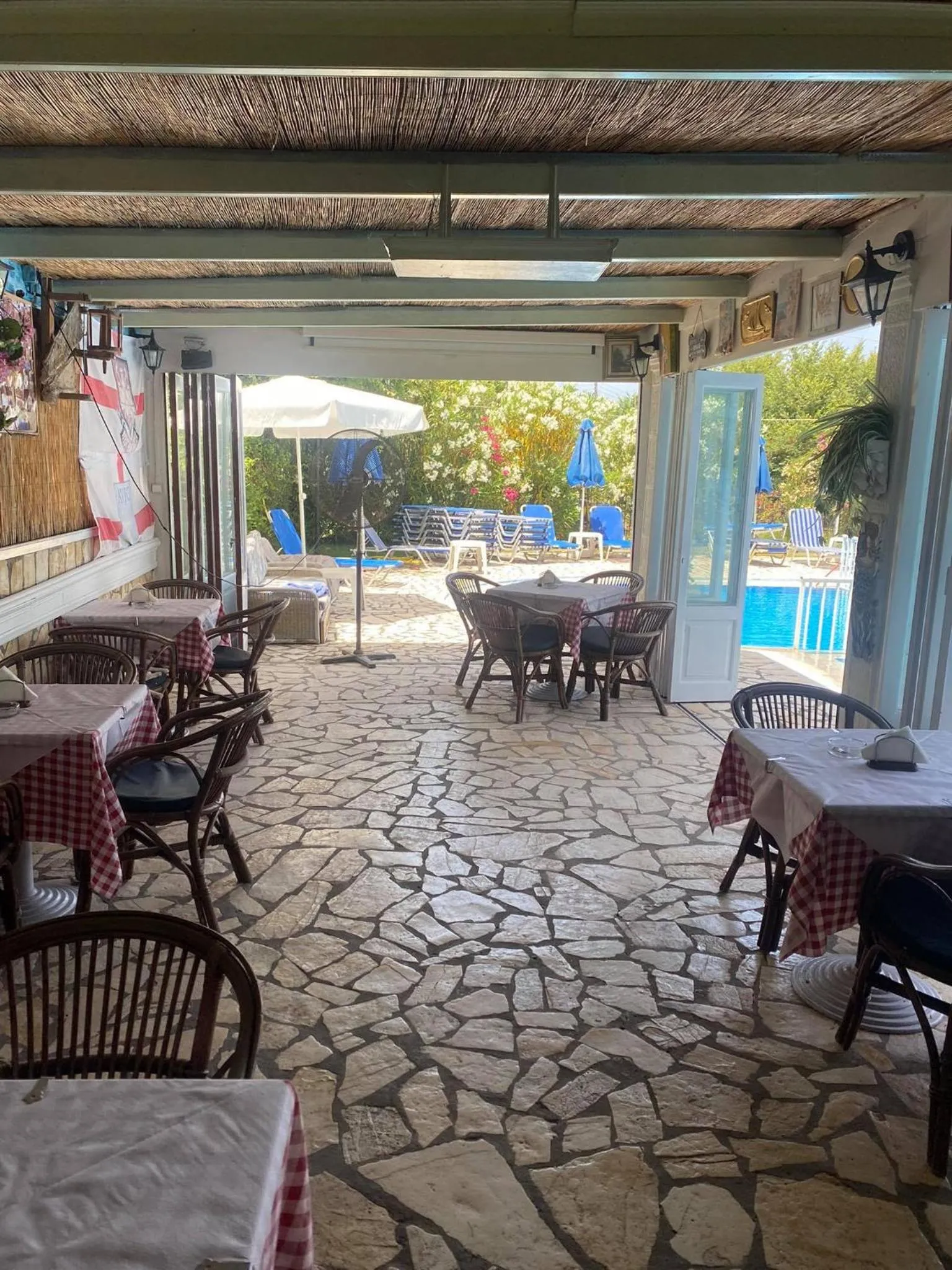 Alexandros Studios Apartments