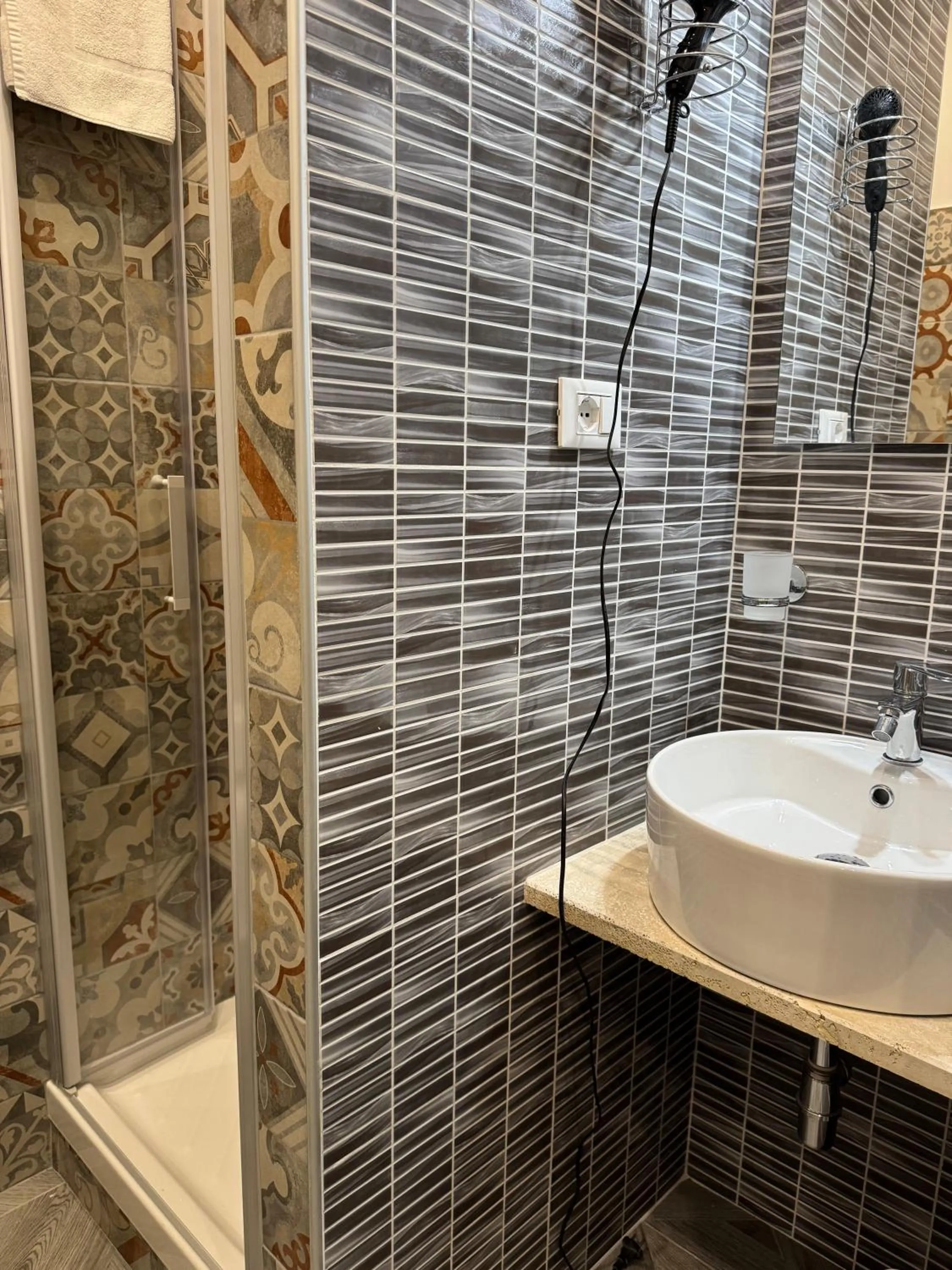 Shower in Fashion Lux