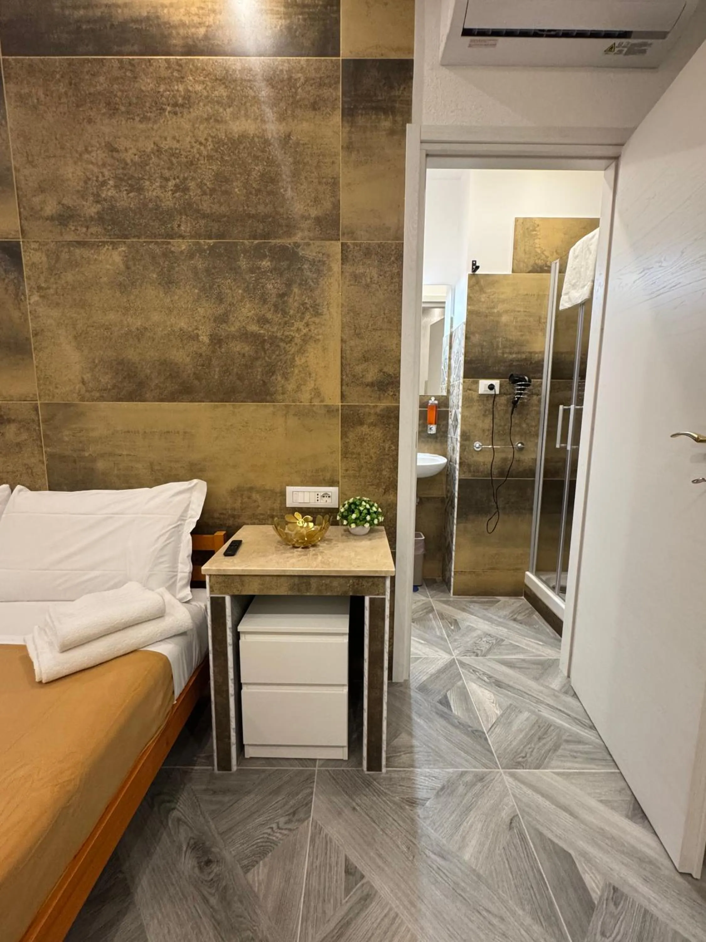 Bedroom in Fashion Lux