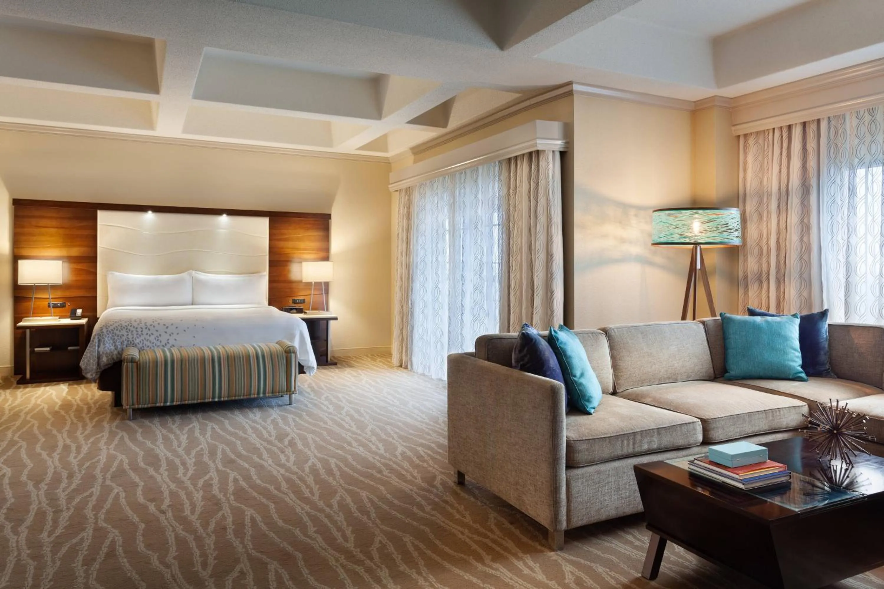 Bedroom, Bed in Renaissance Orlando at SeaWorld®