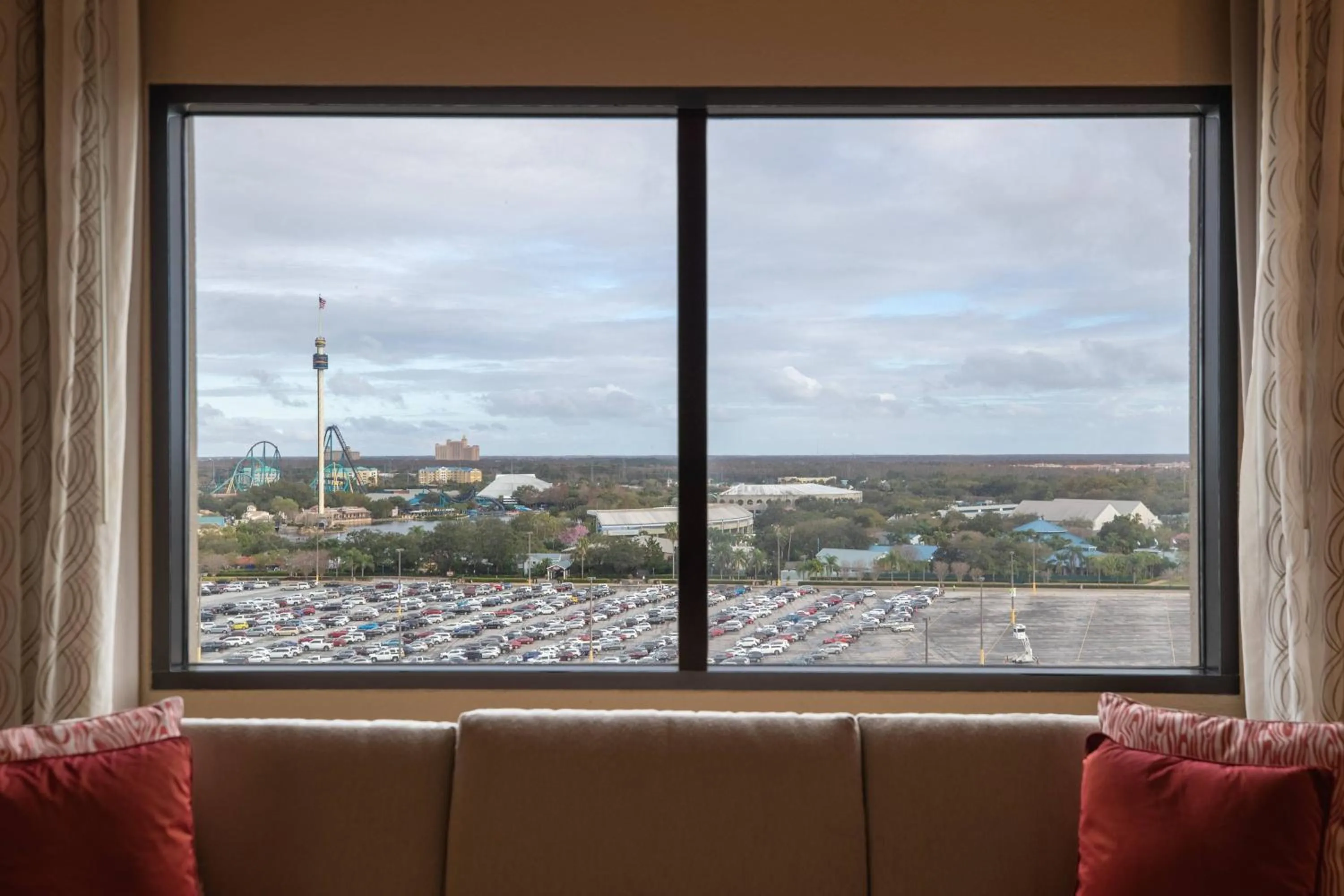 Photo of the whole room in Renaissance Orlando at SeaWorld®