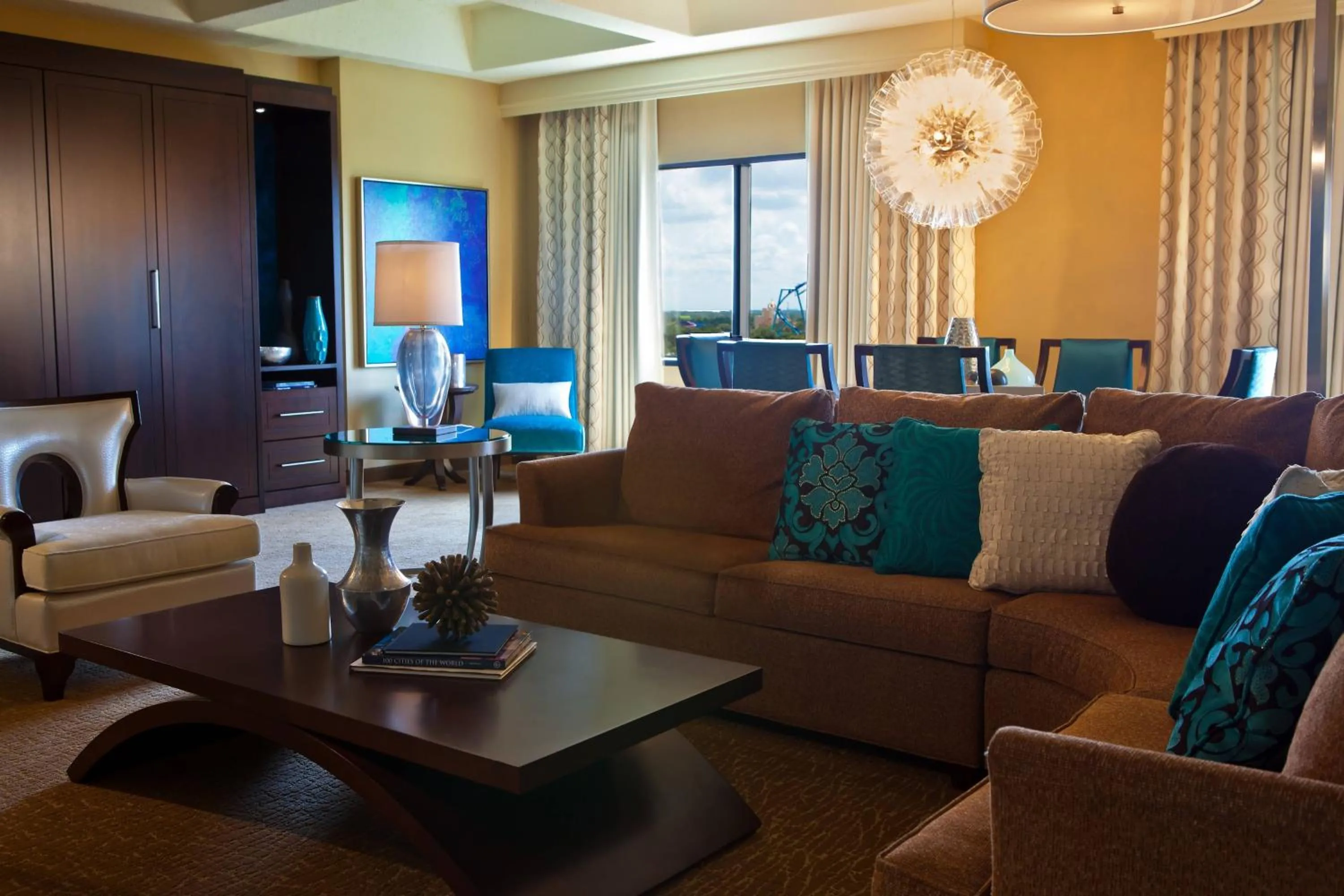 Living room in Renaissance Orlando at SeaWorld®