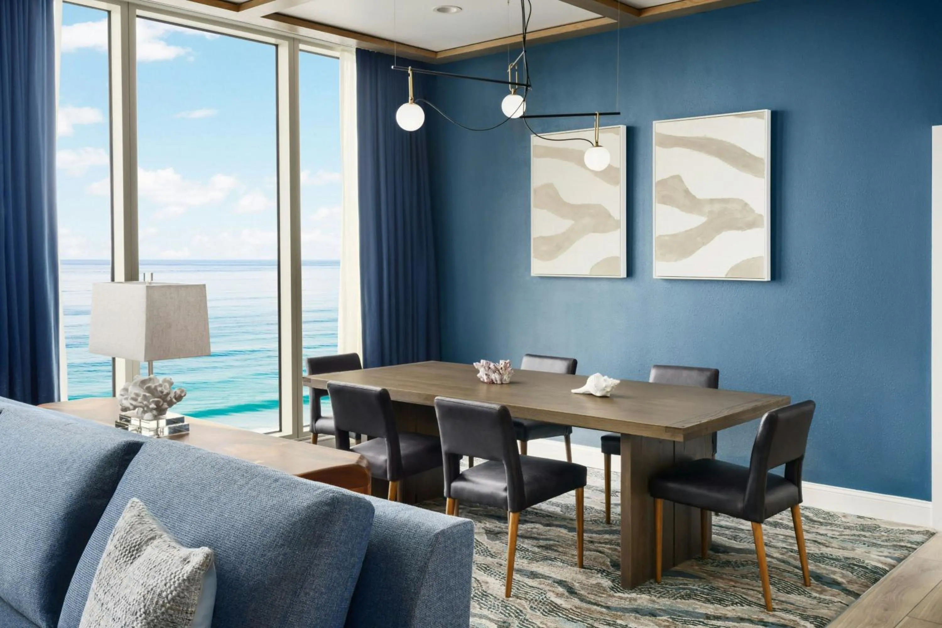 Bedroom in Courtyard by Marriott Oceanside Fort Lauderdale Beach