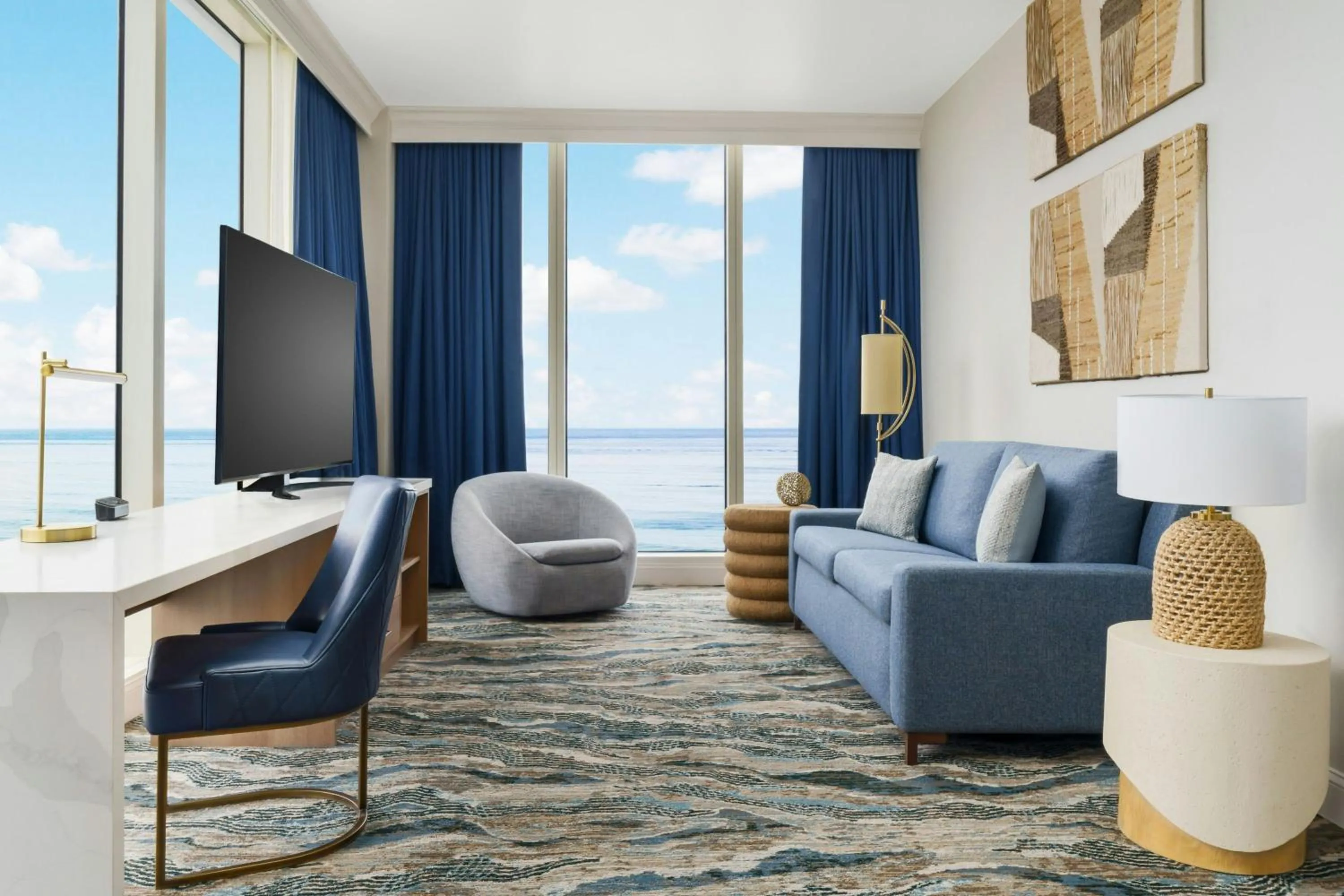 Living room in Courtyard by Marriott Oceanside Fort Lauderdale Beach