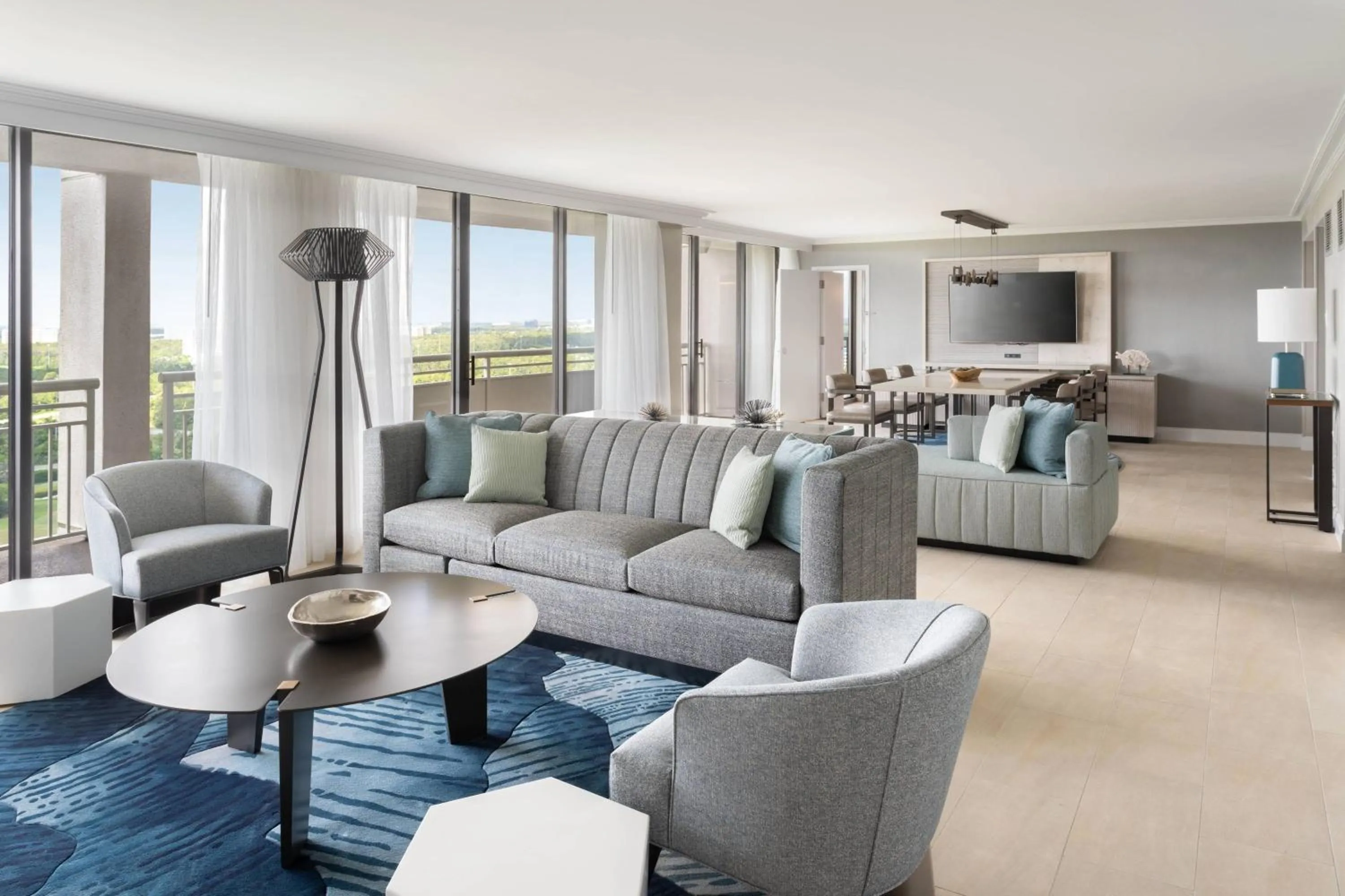 Photo of the whole room in Orlando World Center Marriott