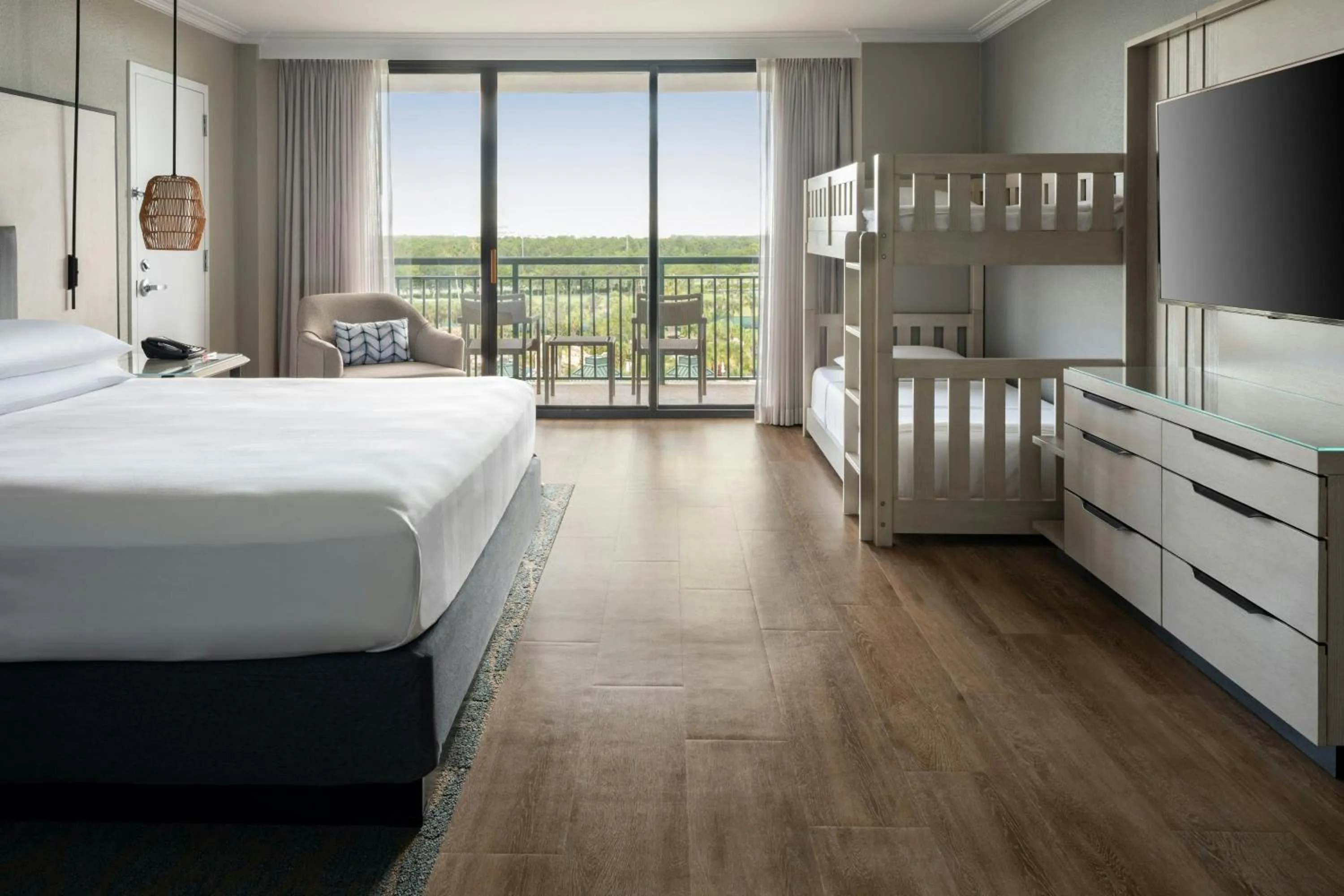 Photo of the whole room, Bed in Orlando World Center Marriott