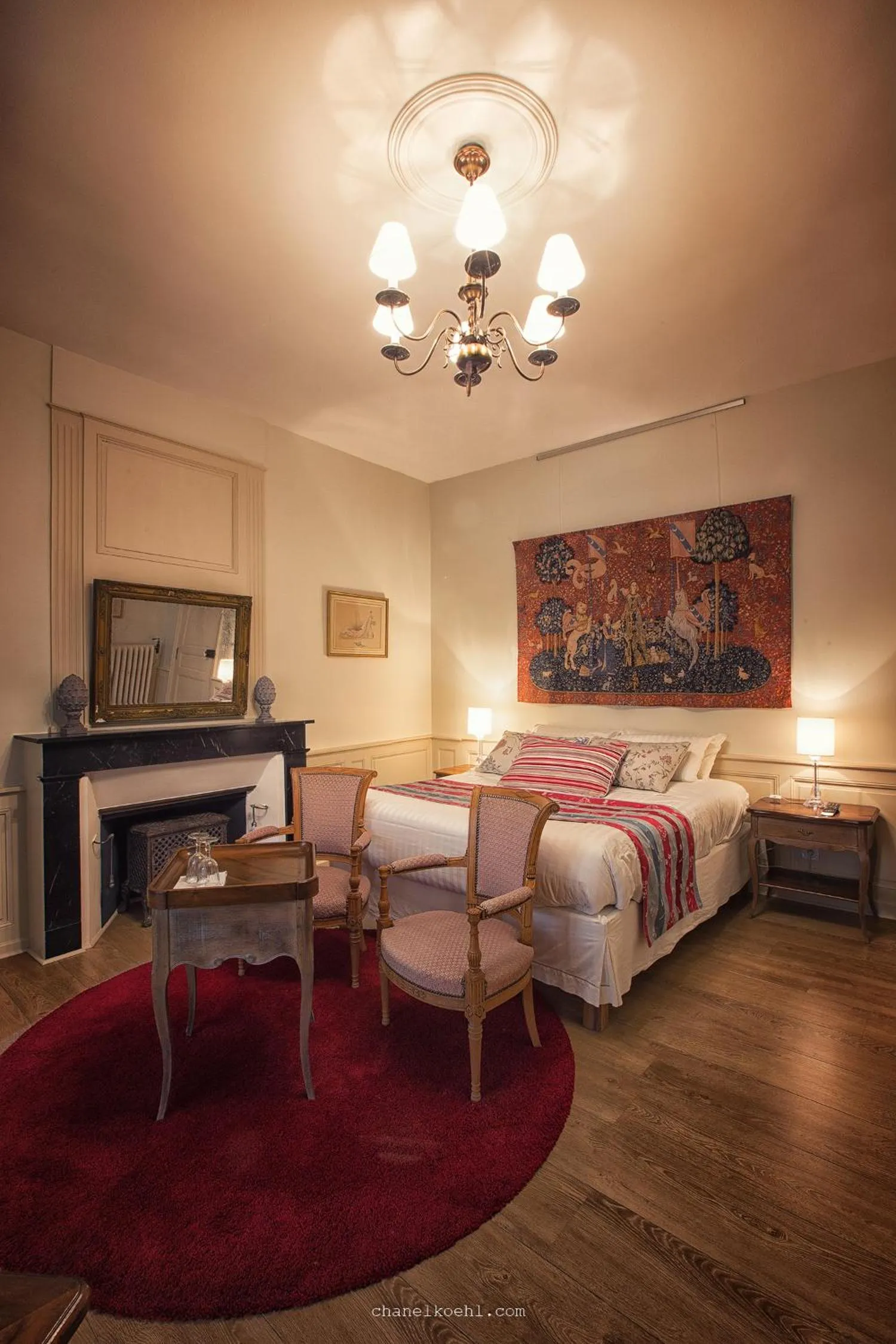 Photo of the whole room in Au Relais Saint Maurice