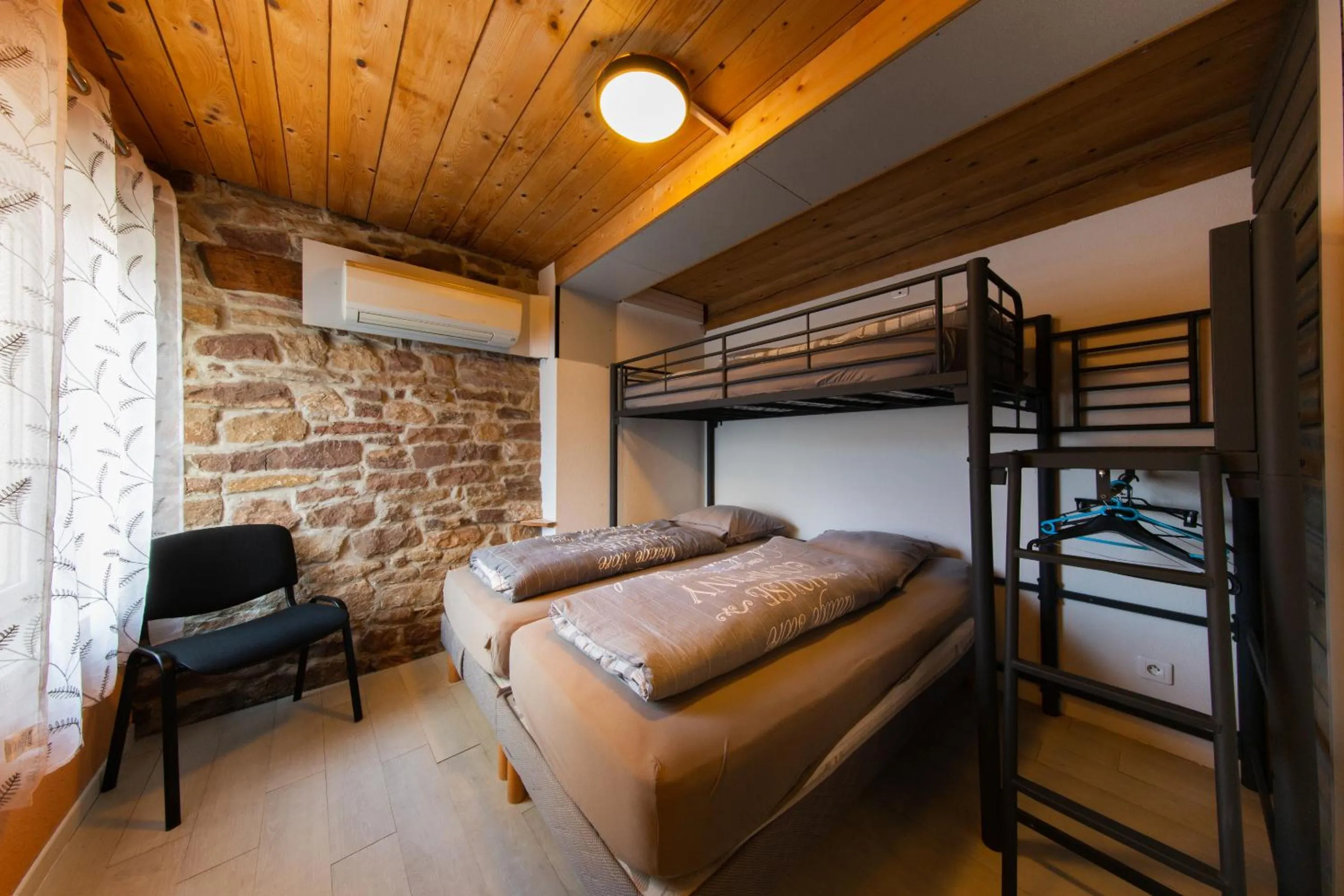 Bedroom, Bed in Le Domaine du Verger gîtes et SPA