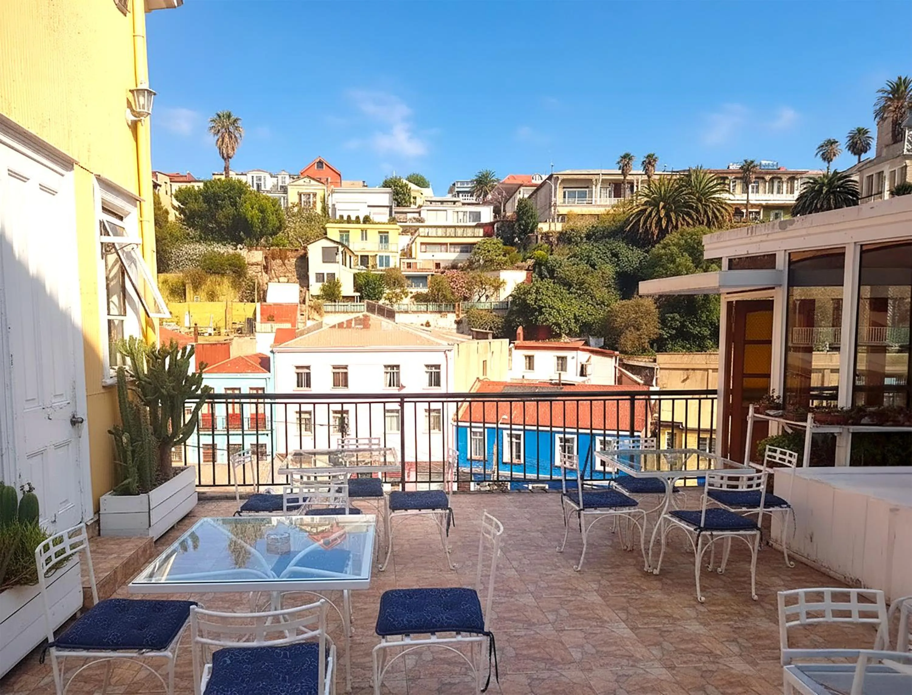 Patio in La Galería B&B