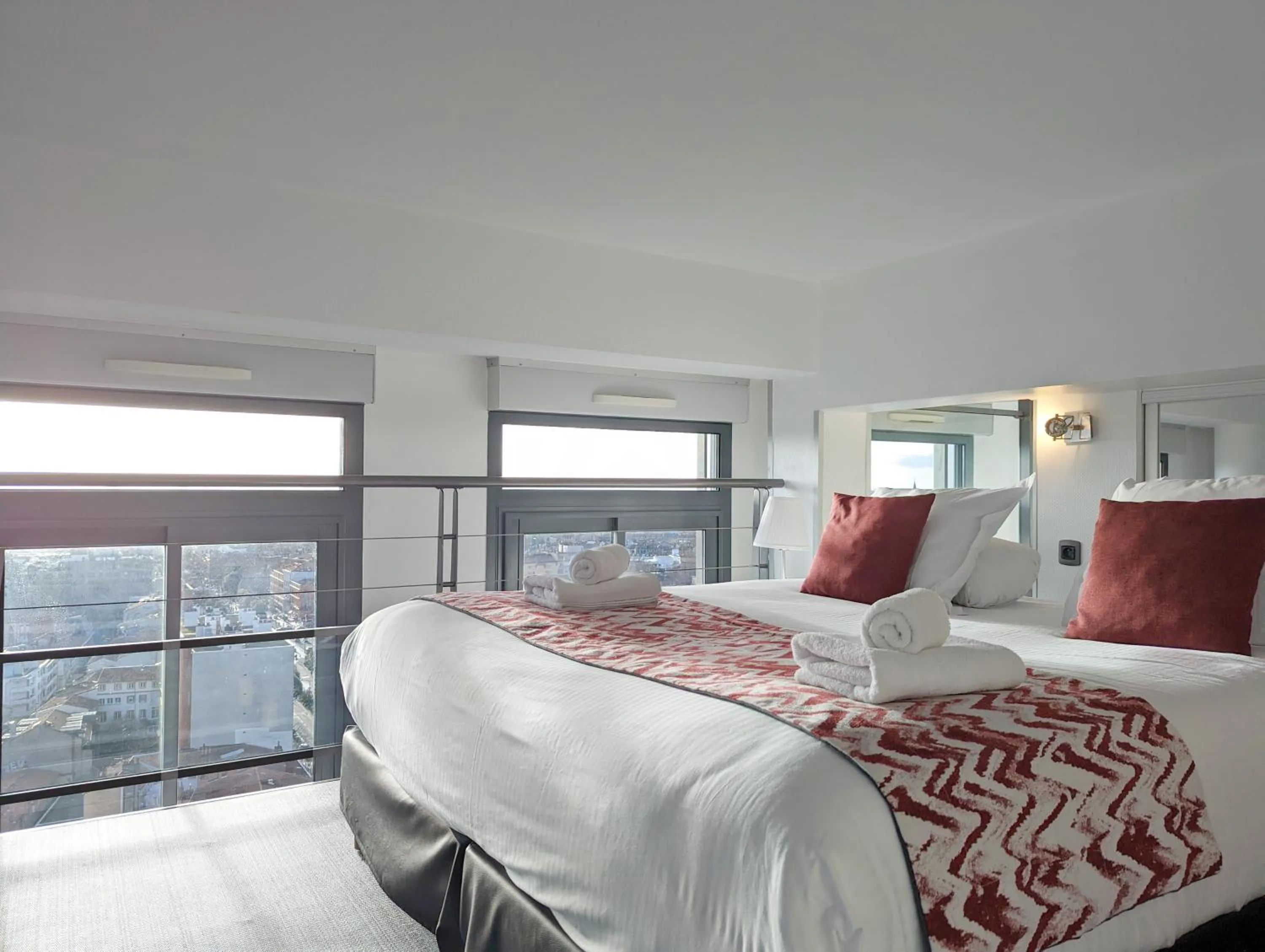 Bed in Haut Lofts - Toulouse Centre Ramblas