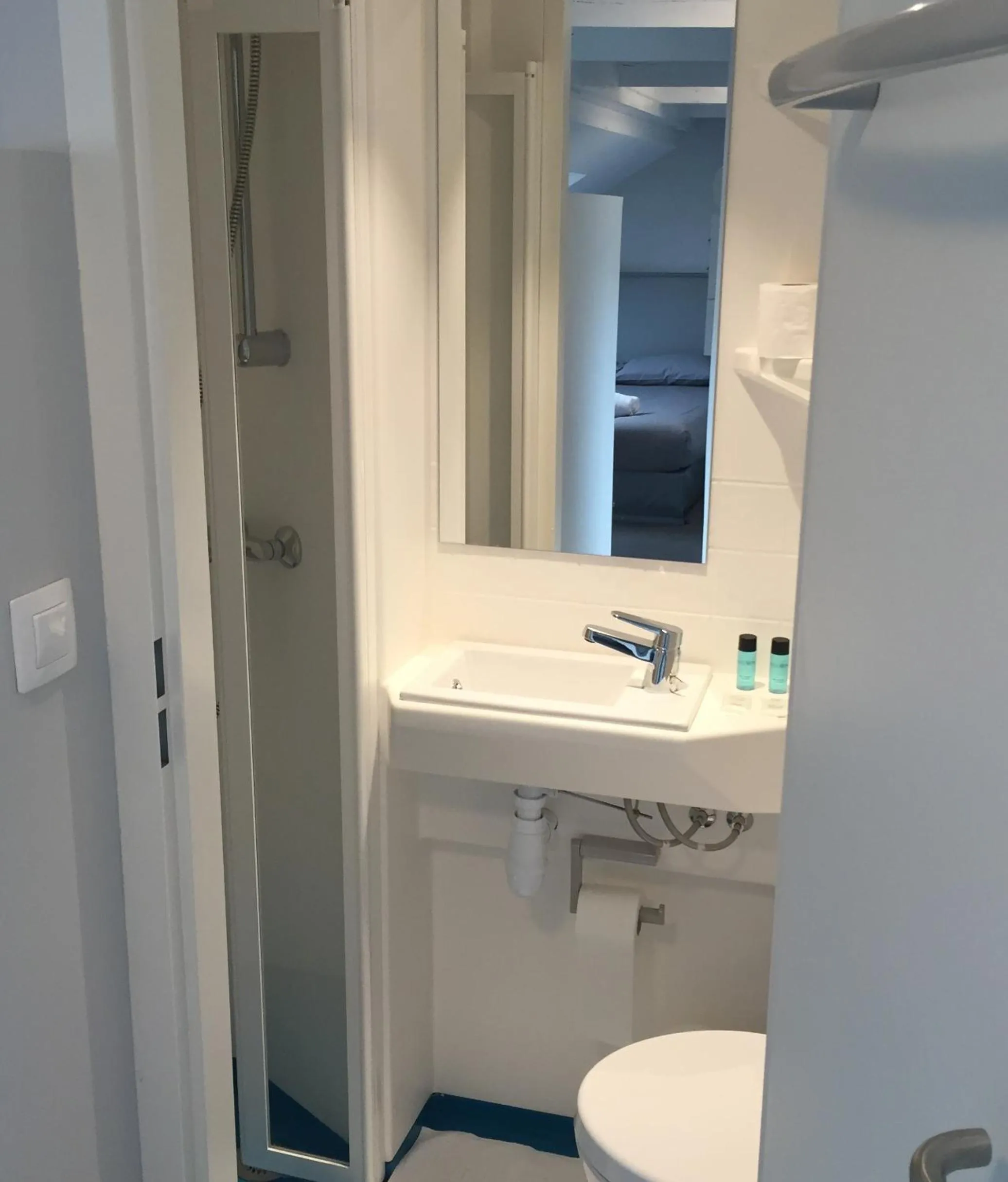 Bathroom in Smartappart Caen Grusse