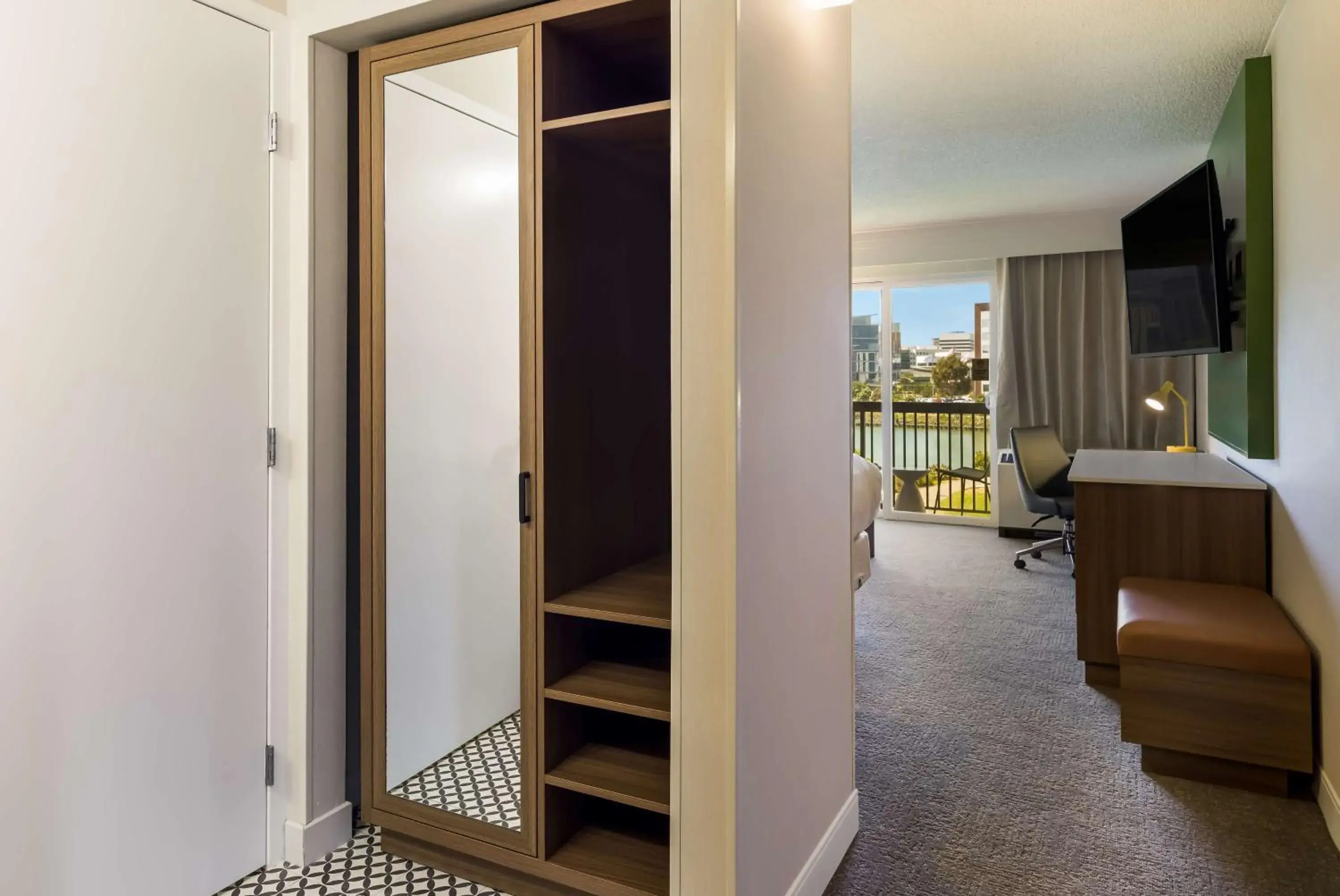 Executive Suite King in Sonesta Select San Francisco Airport Oyster Point Waterfront Executive Suite King in Sonesta Select San Francisco Airport Oyster Point Waterfront