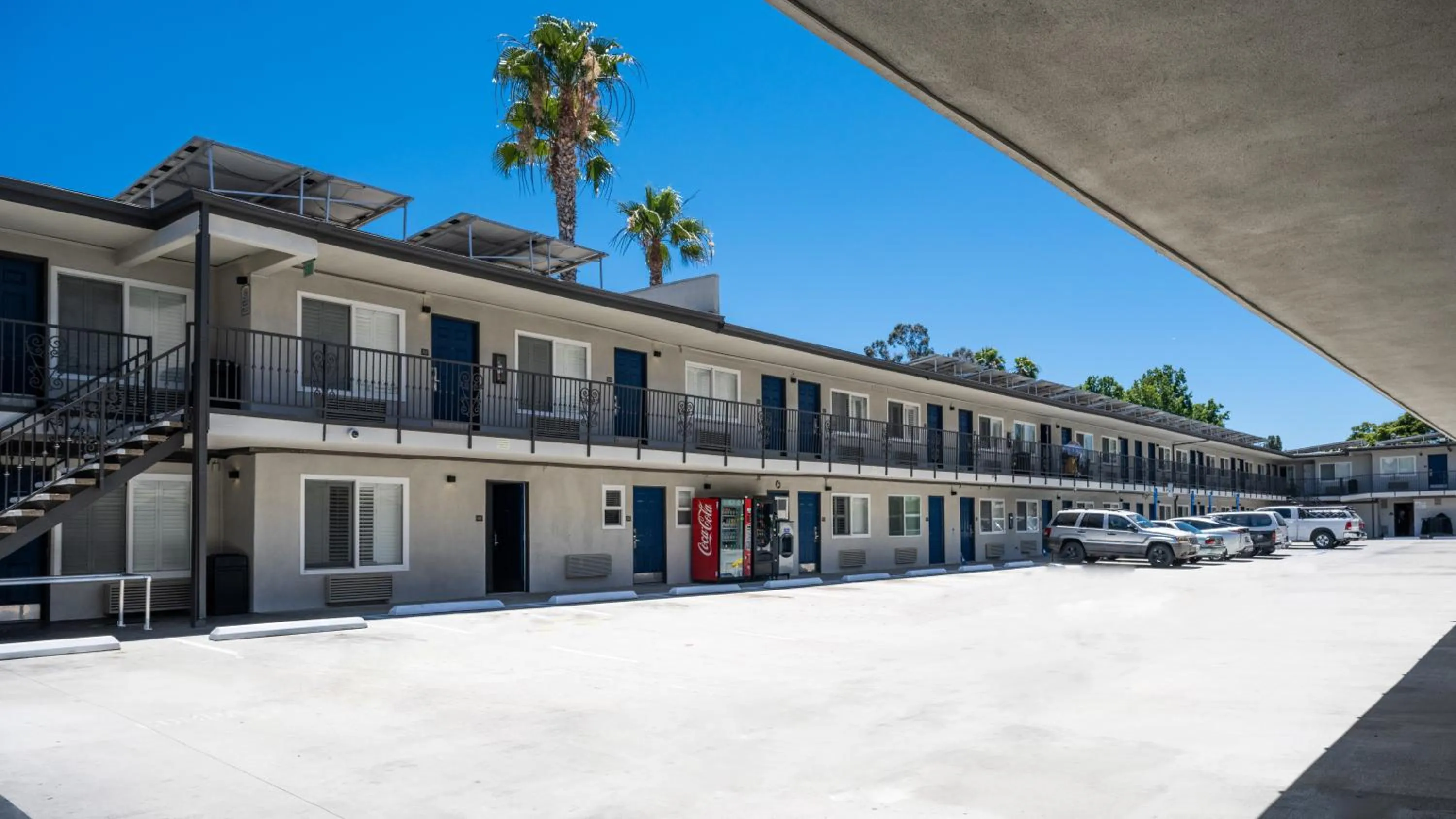 Property building in Motel 6-Anaheim, CA - Convention Center