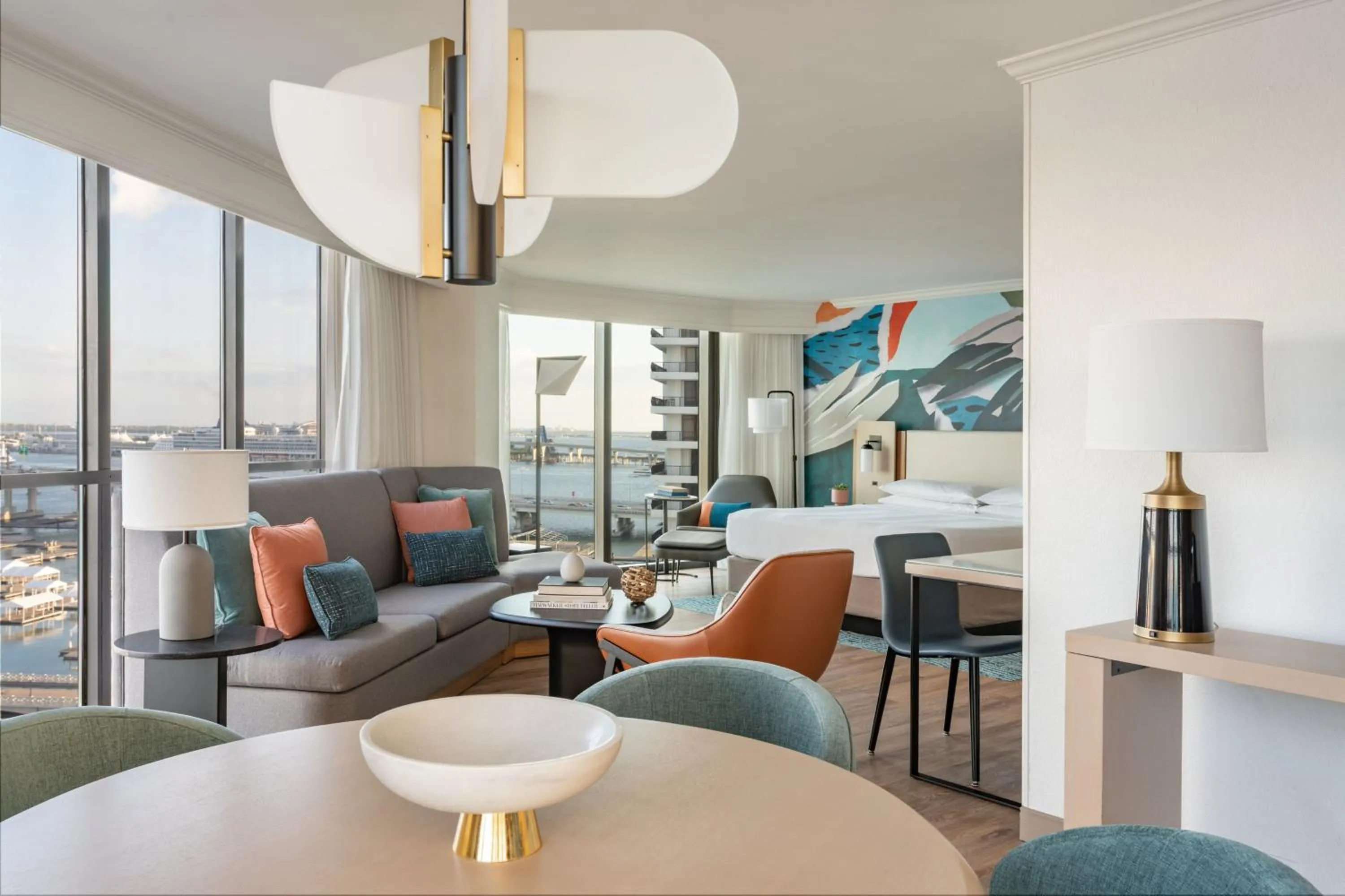 Photo of the whole room in Miami Marriott Biscayne Bay