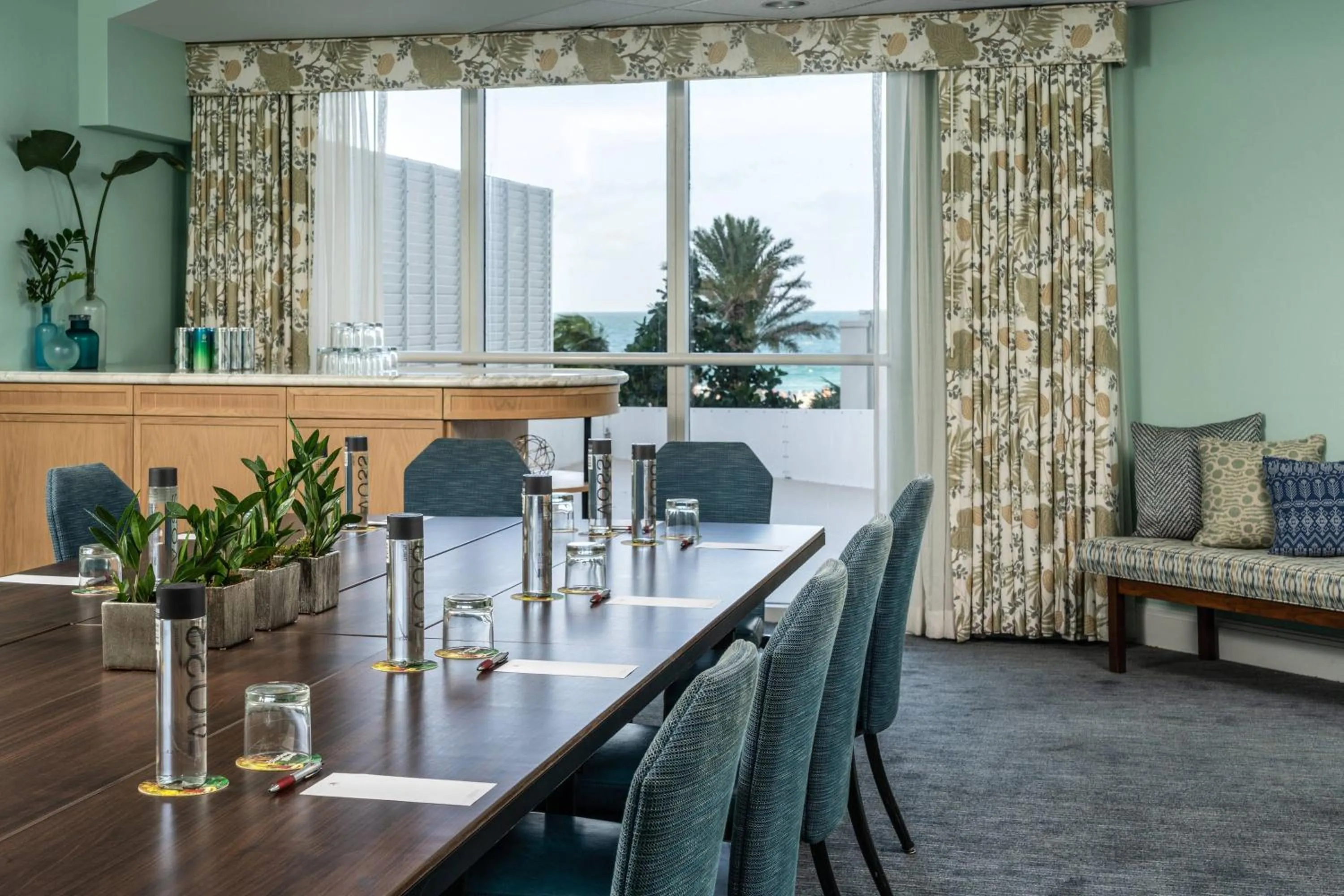 Meeting/conference room in Marriott Stanton South Beach