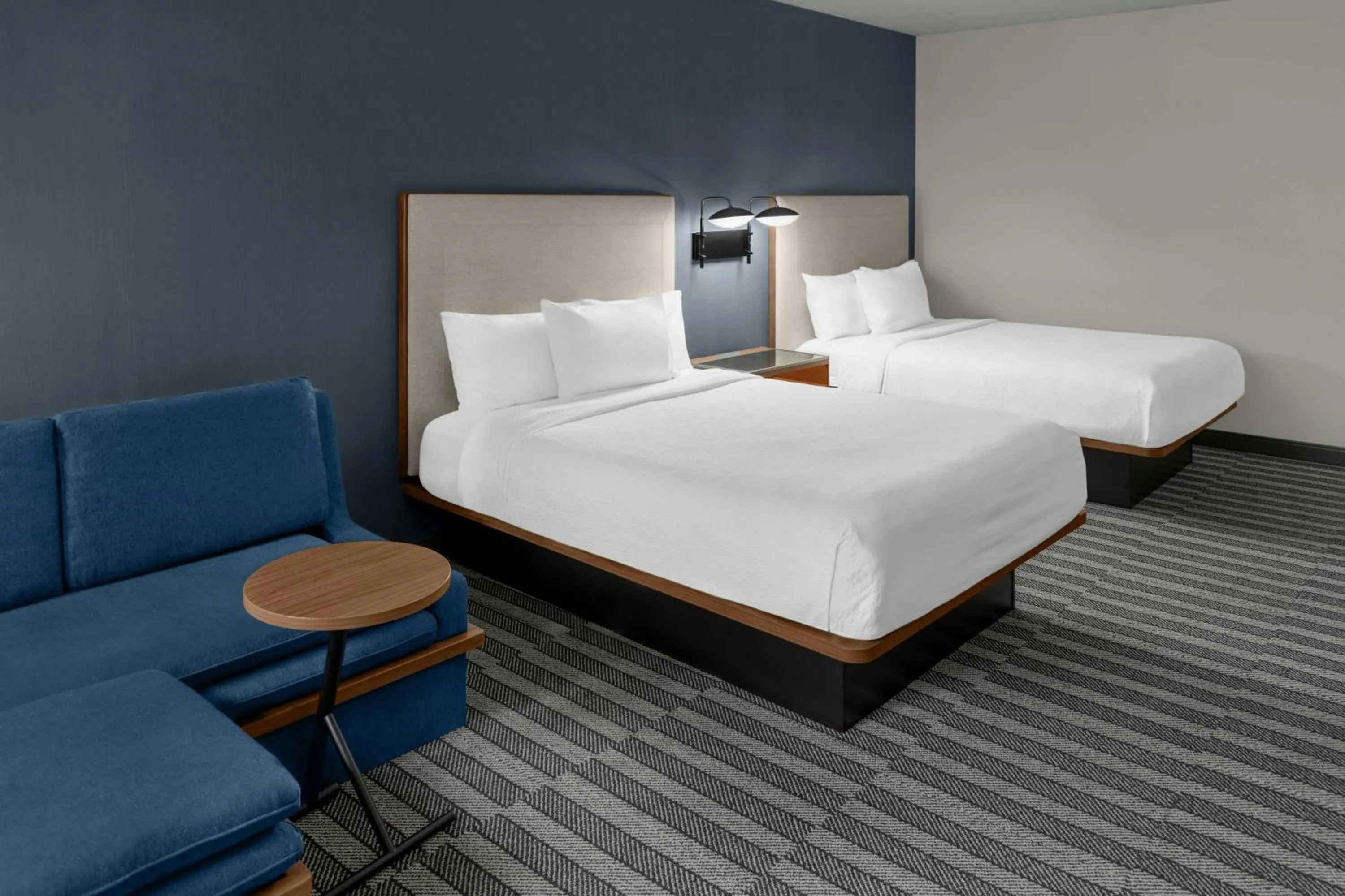 Photo of the whole room, Bed in Courtyard by Marriott Fort Lauderdale Coral Springs