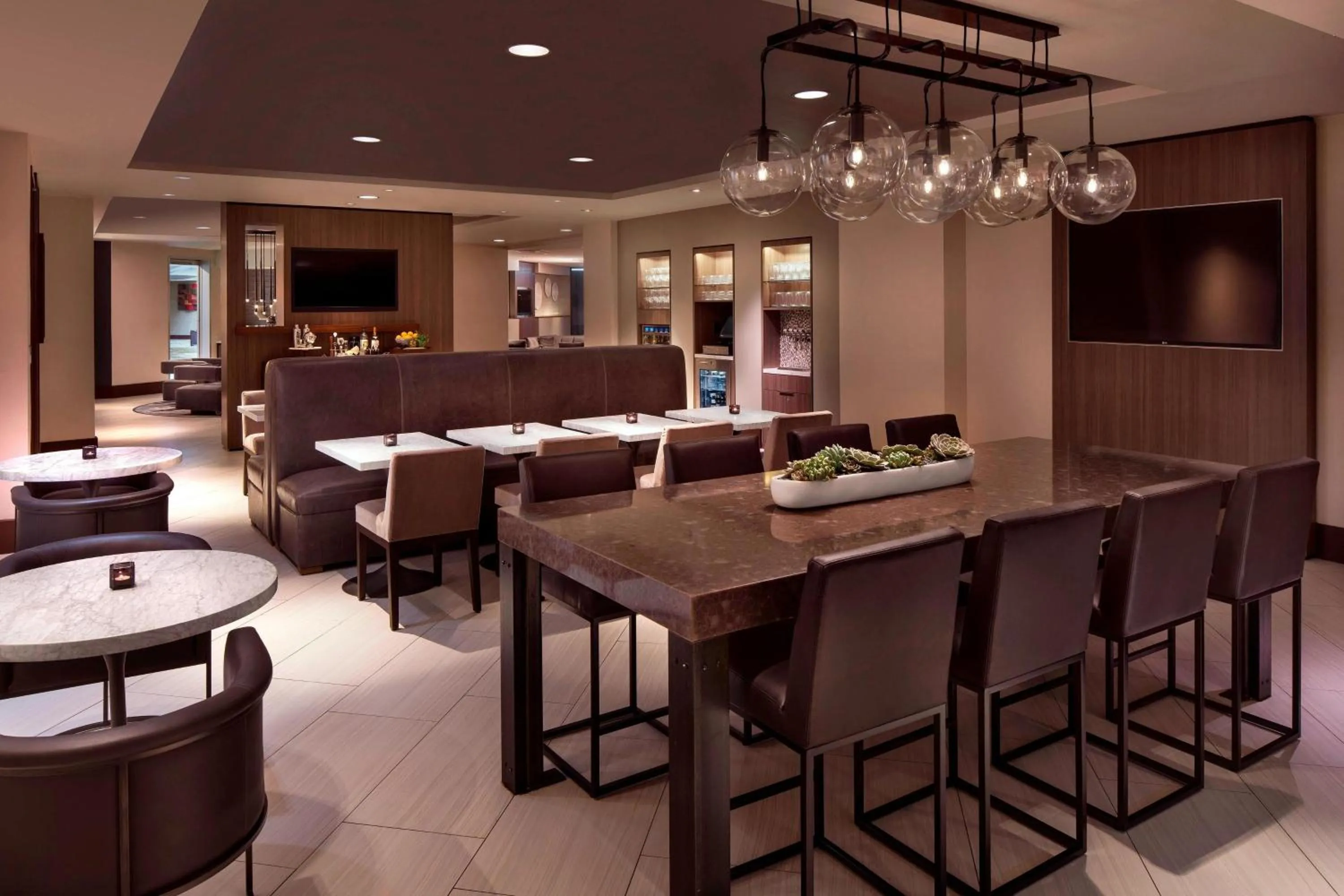 Lounge or bar in San Francisco Airport Marriott Waterfront