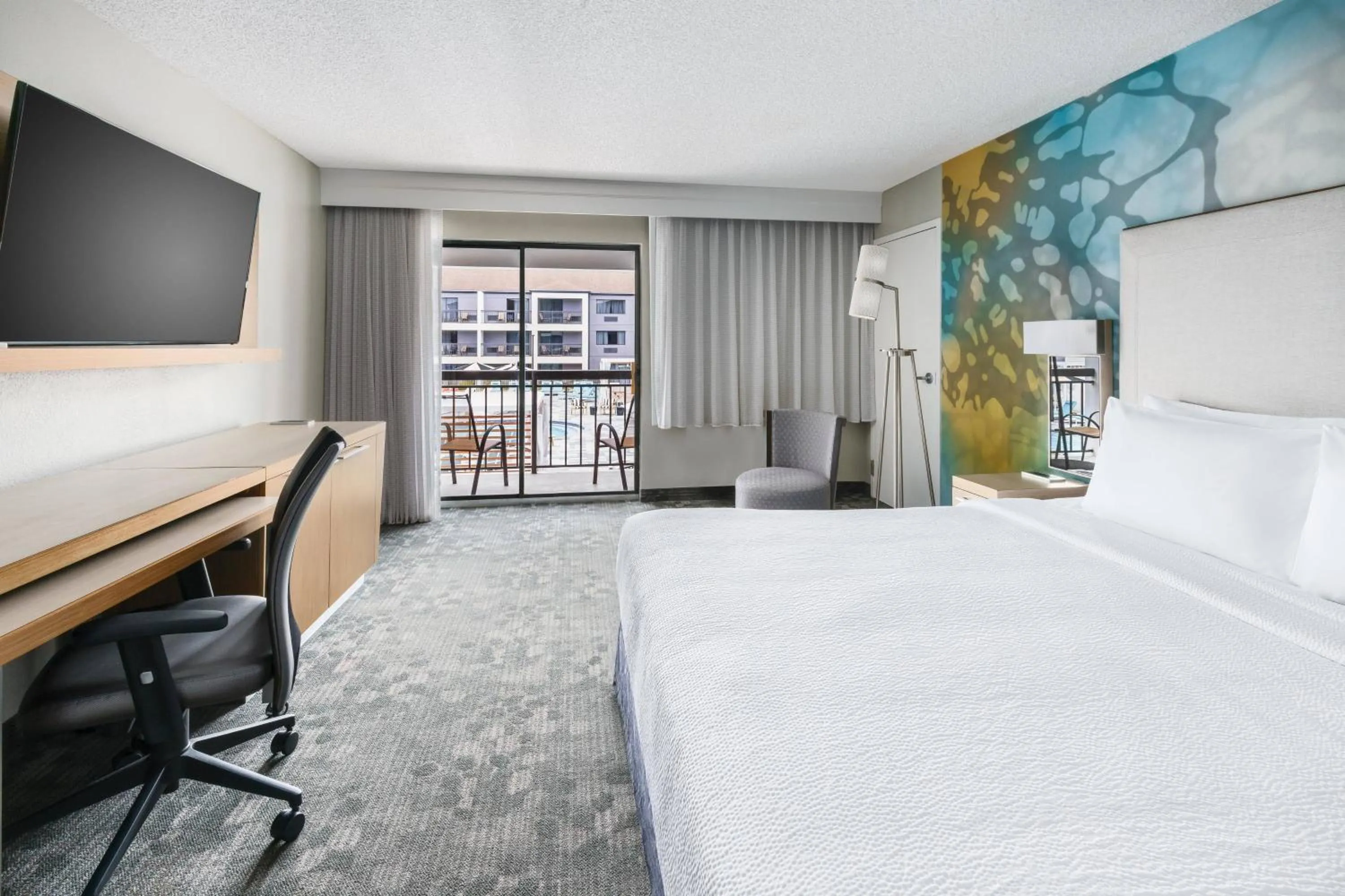 Photo of the whole room, Bed in Courtyard by Marriott Orlando Lake Buena Vista at Vista Centre