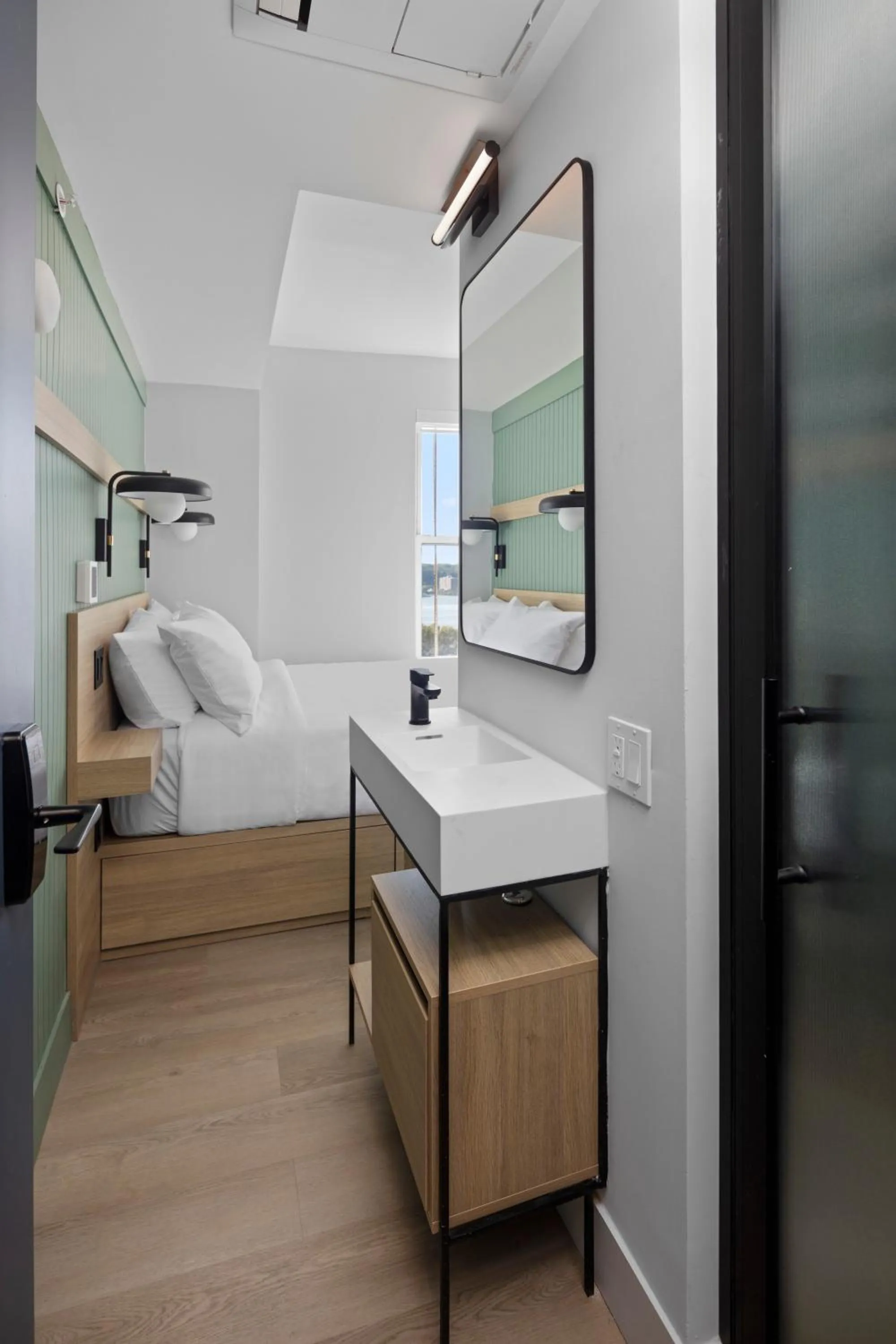 Bed in Riverside Tower Hotel