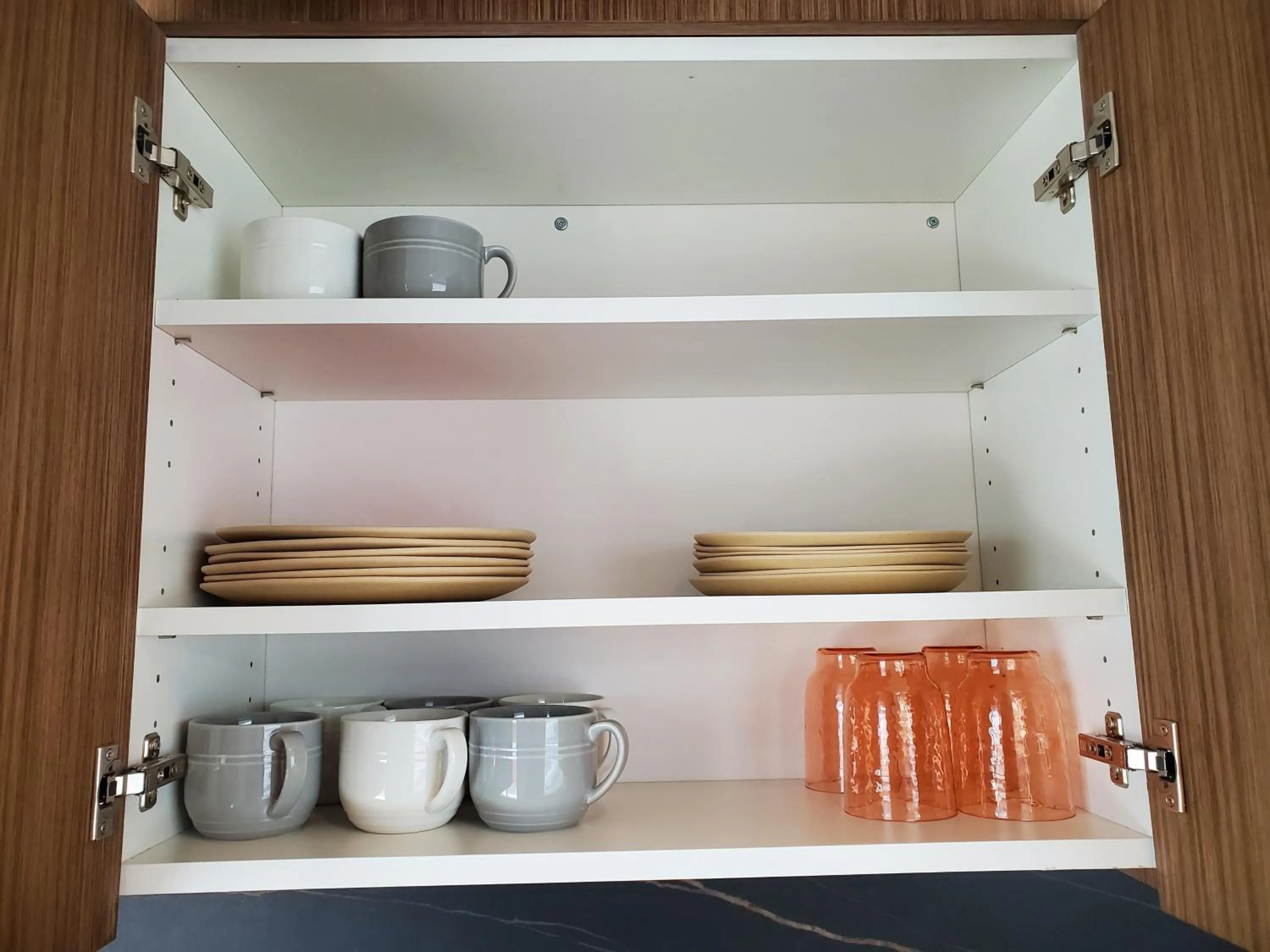 Kitchen or kitchenette in Riverside Tower Hotel