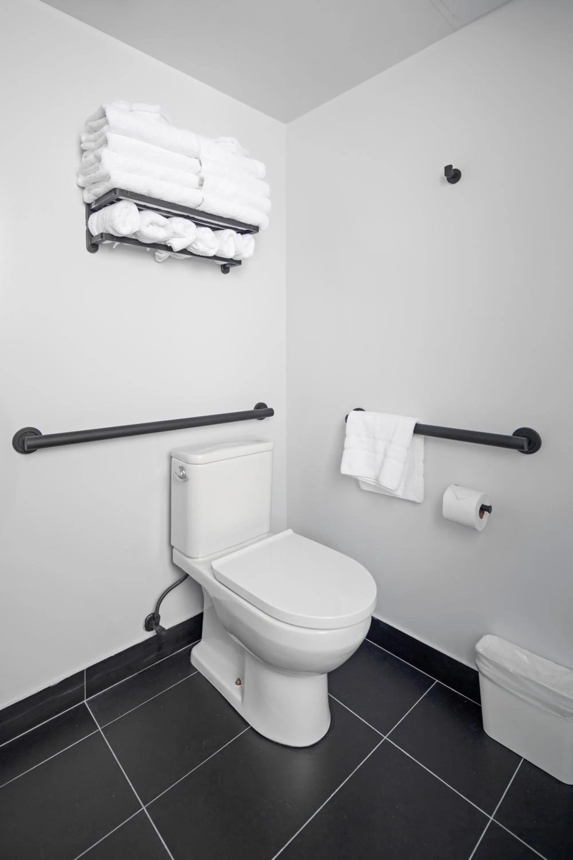 Bathroom in Riverside Tower Hotel