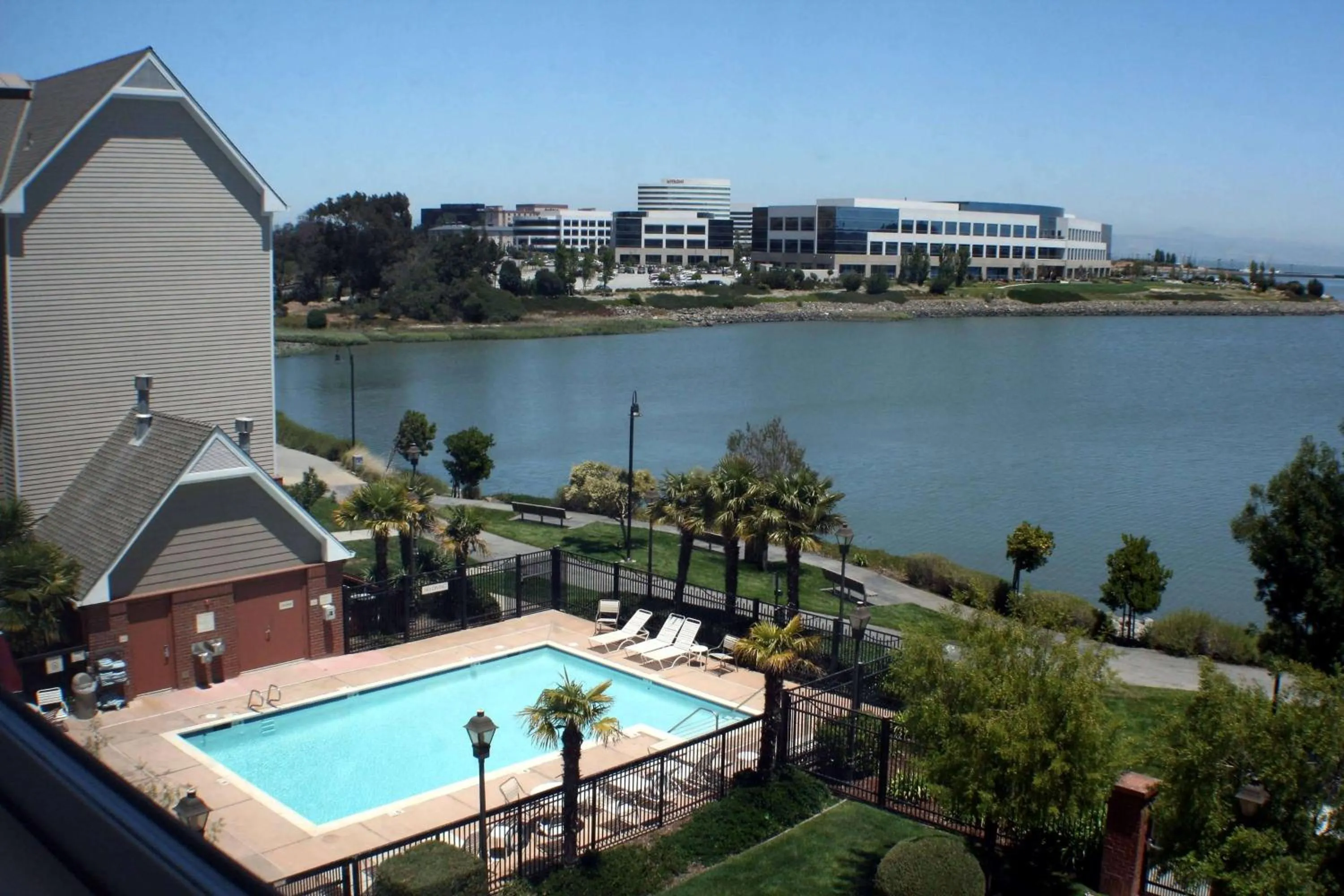 Swimming pool in Sonesta ES Suites San Francisco Airport Oyster Point Waterfront