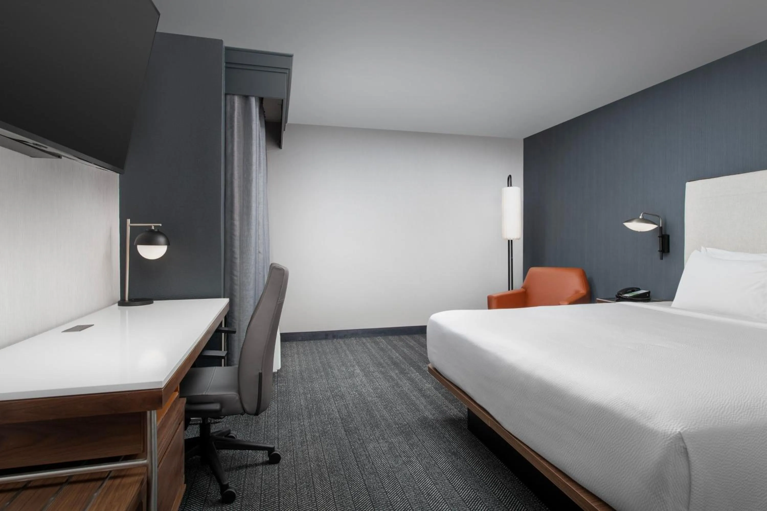 Bedroom, Bed in Courtyard by Marriott San Diego Carlsbad