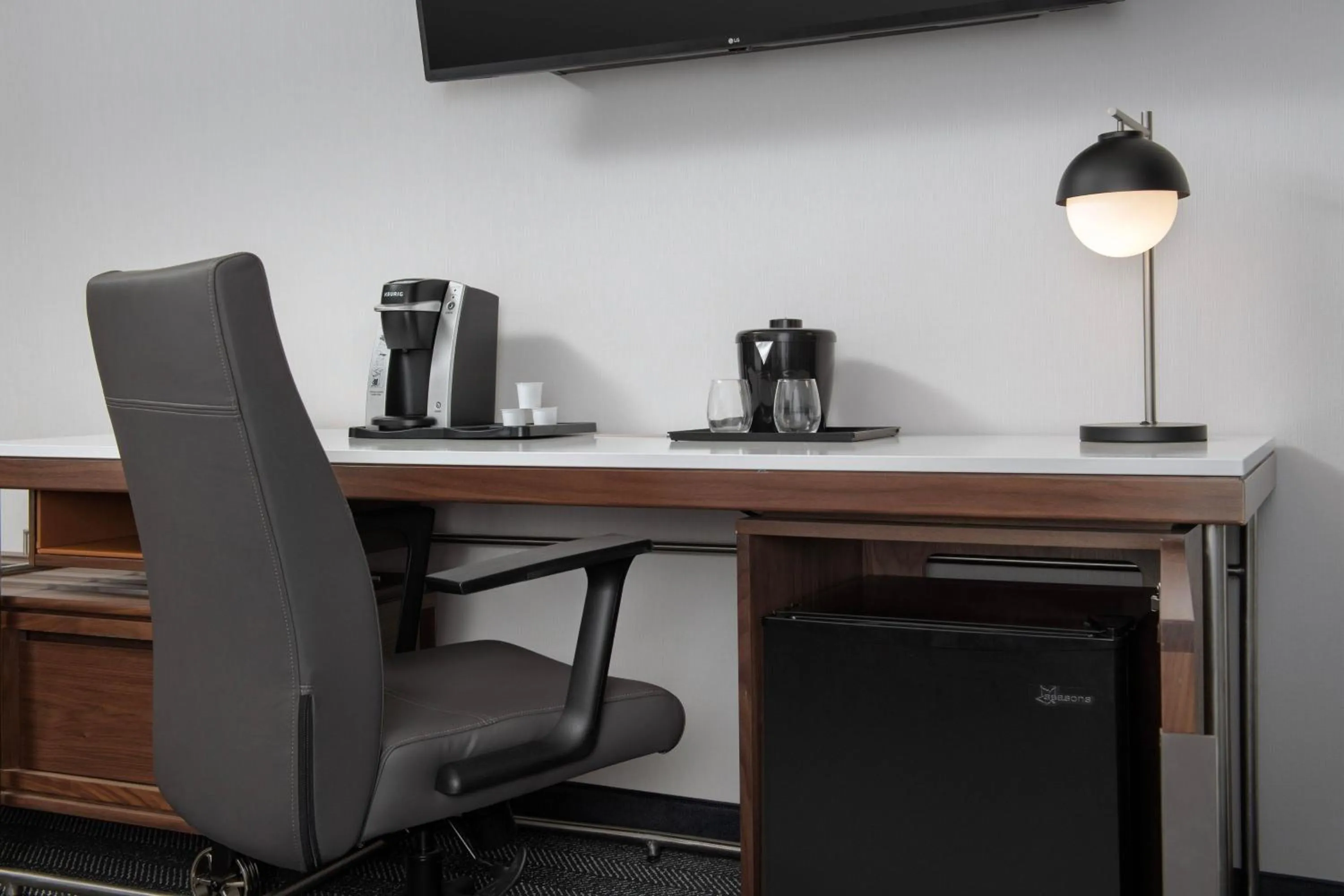 Photo of the whole room in Courtyard by Marriott San Diego Carlsbad