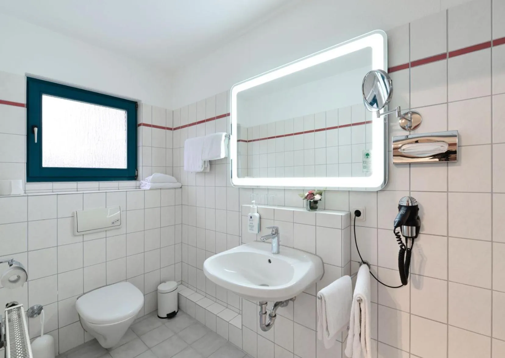 Bathroom in Hotel & Wirtshaus Hansen