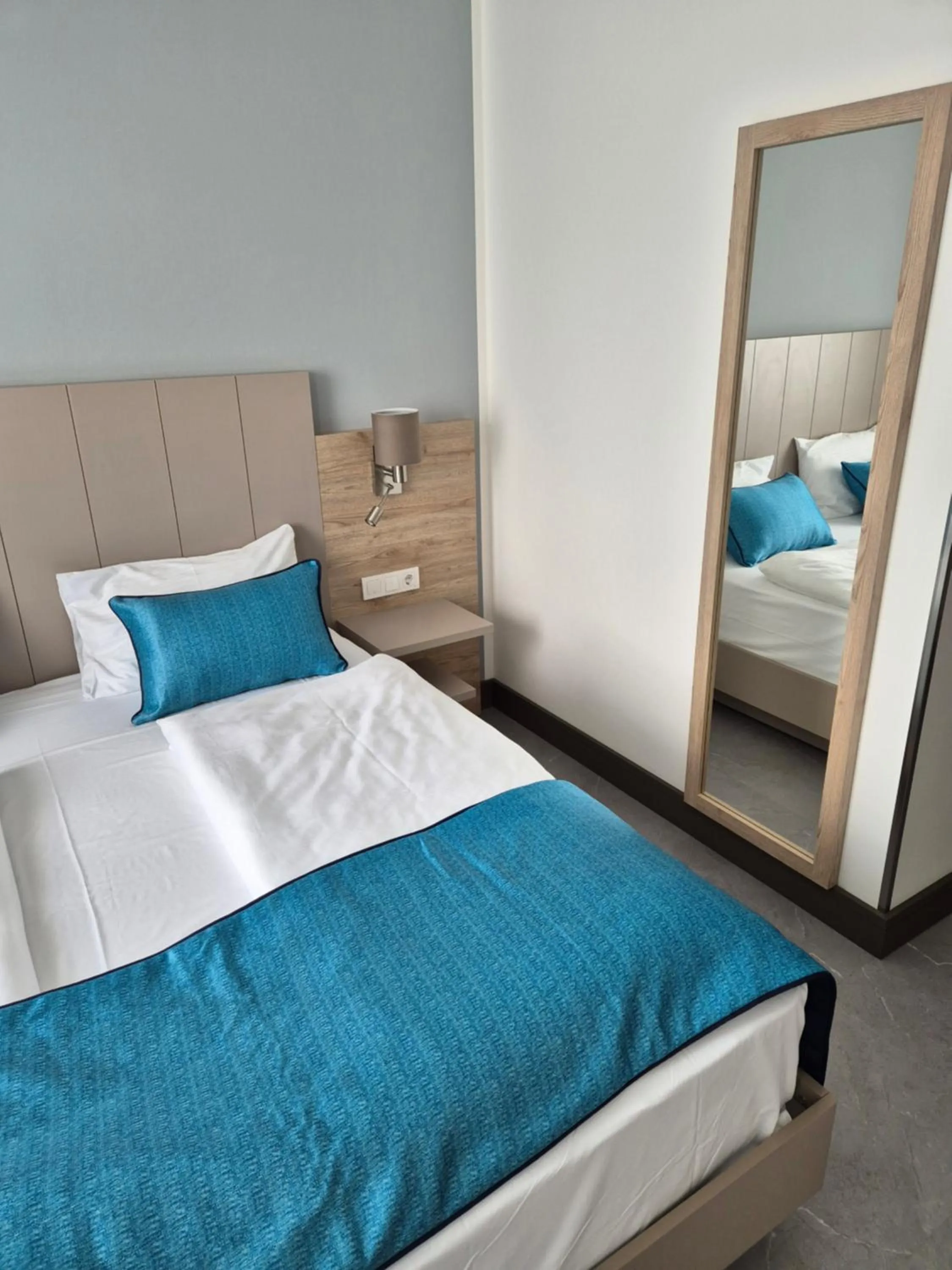 Bed in Hotel Atlas Halle