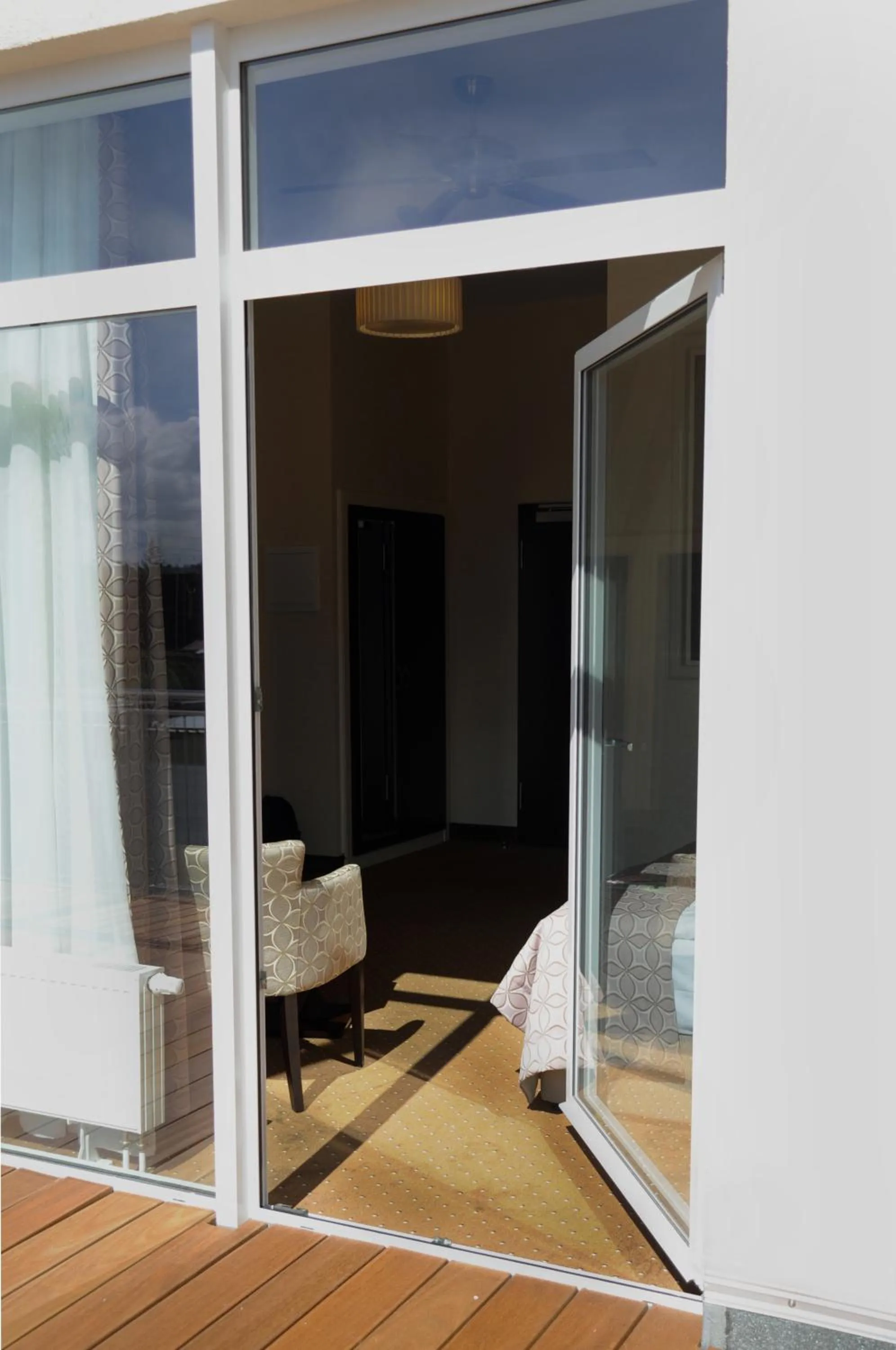 Photo of the whole room in Hotel Atlas Halle