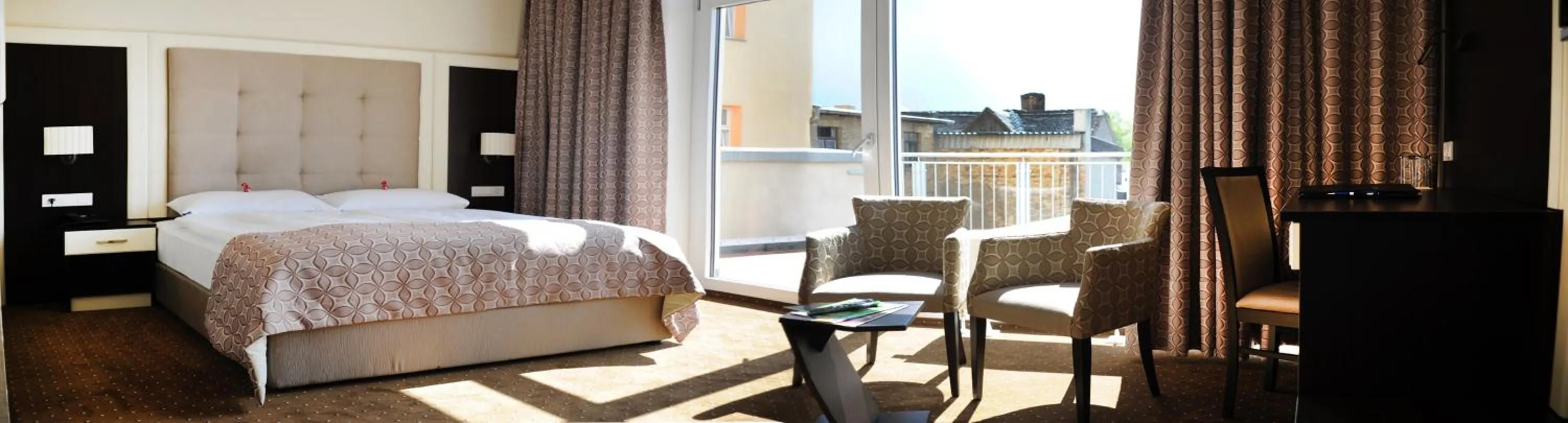 Photo of the whole room, Bed in Hotel Atlas Halle