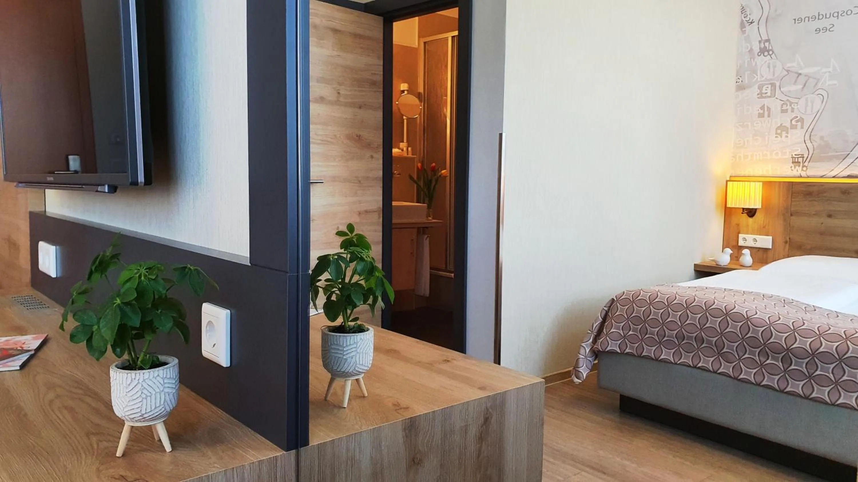 Staff, Bed in Hotel Atlas Halle