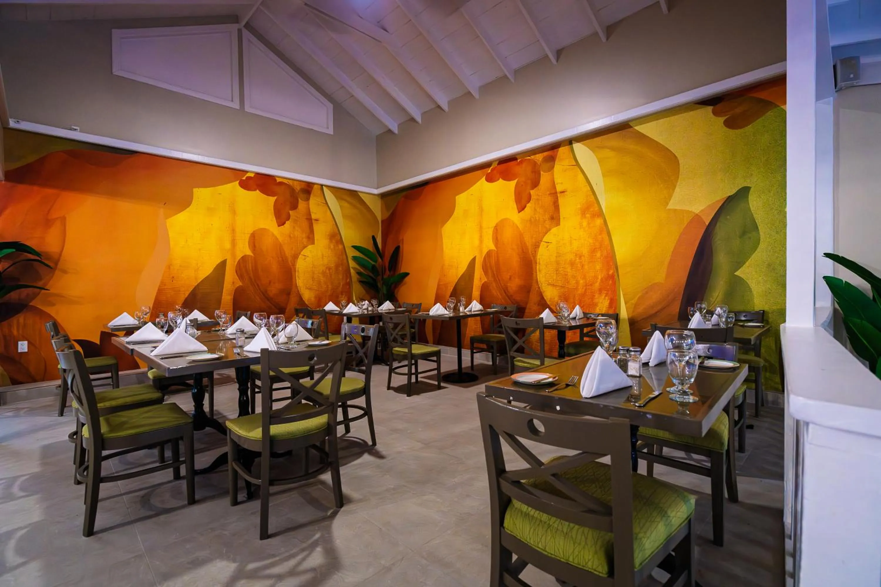 Restaurant/places to eat in Pineapple Beach Club - All Inclusive - Adults Only