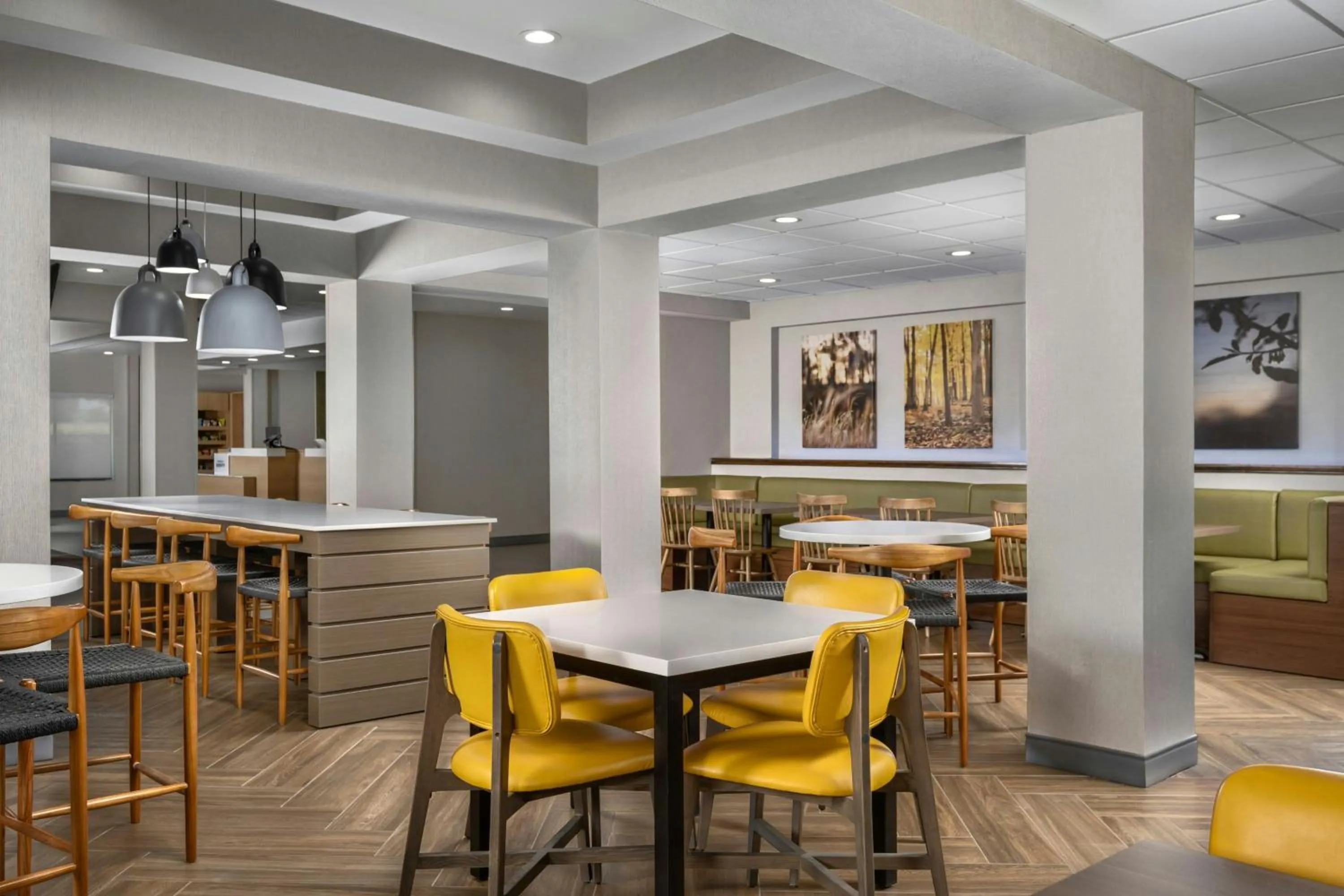 Breakfast in Fairfield Inn and Suites by Marriott Dallas Mansfield