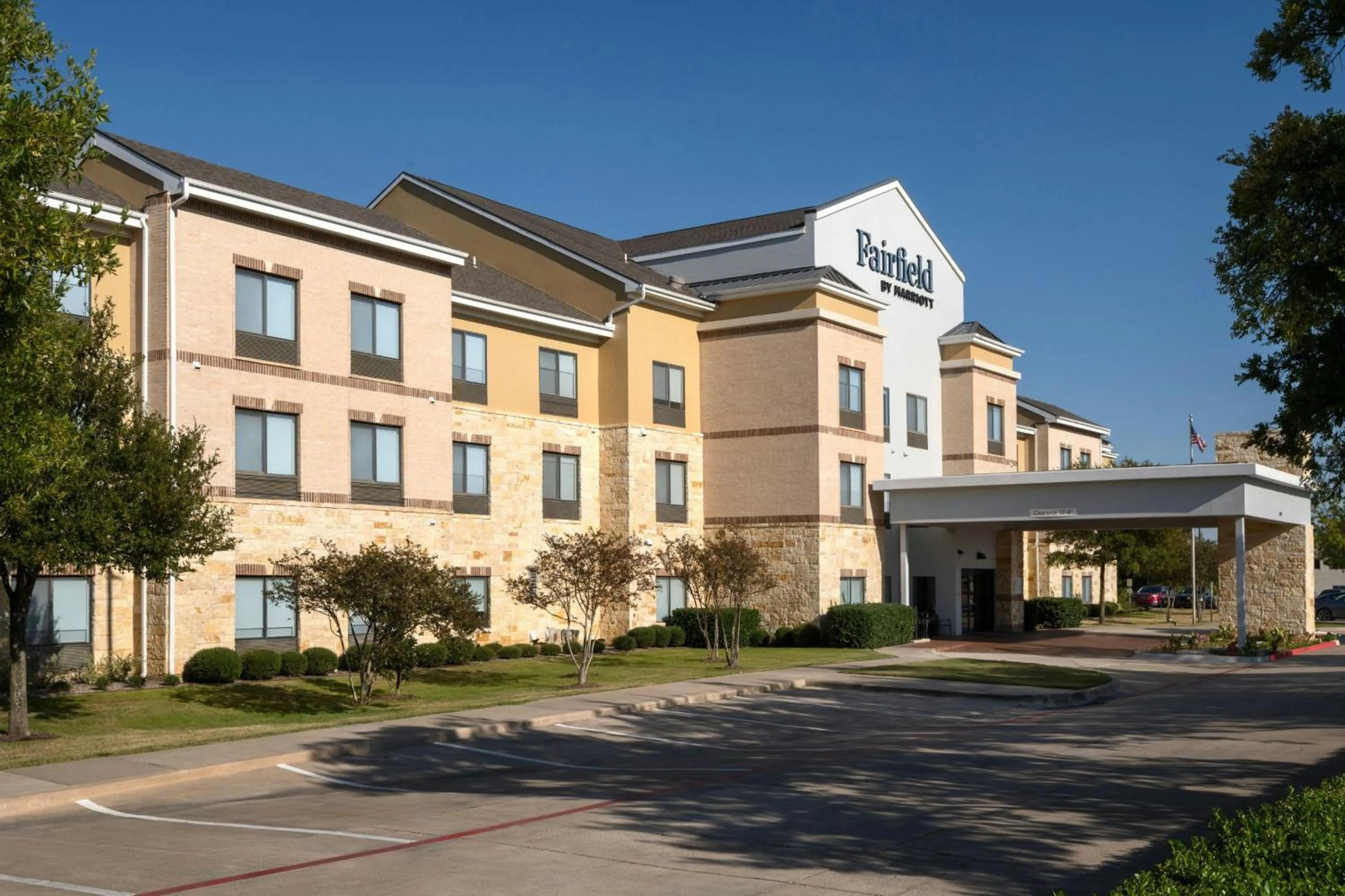 Property building in Fairfield Inn and Suites by Marriott Dallas Mansfield