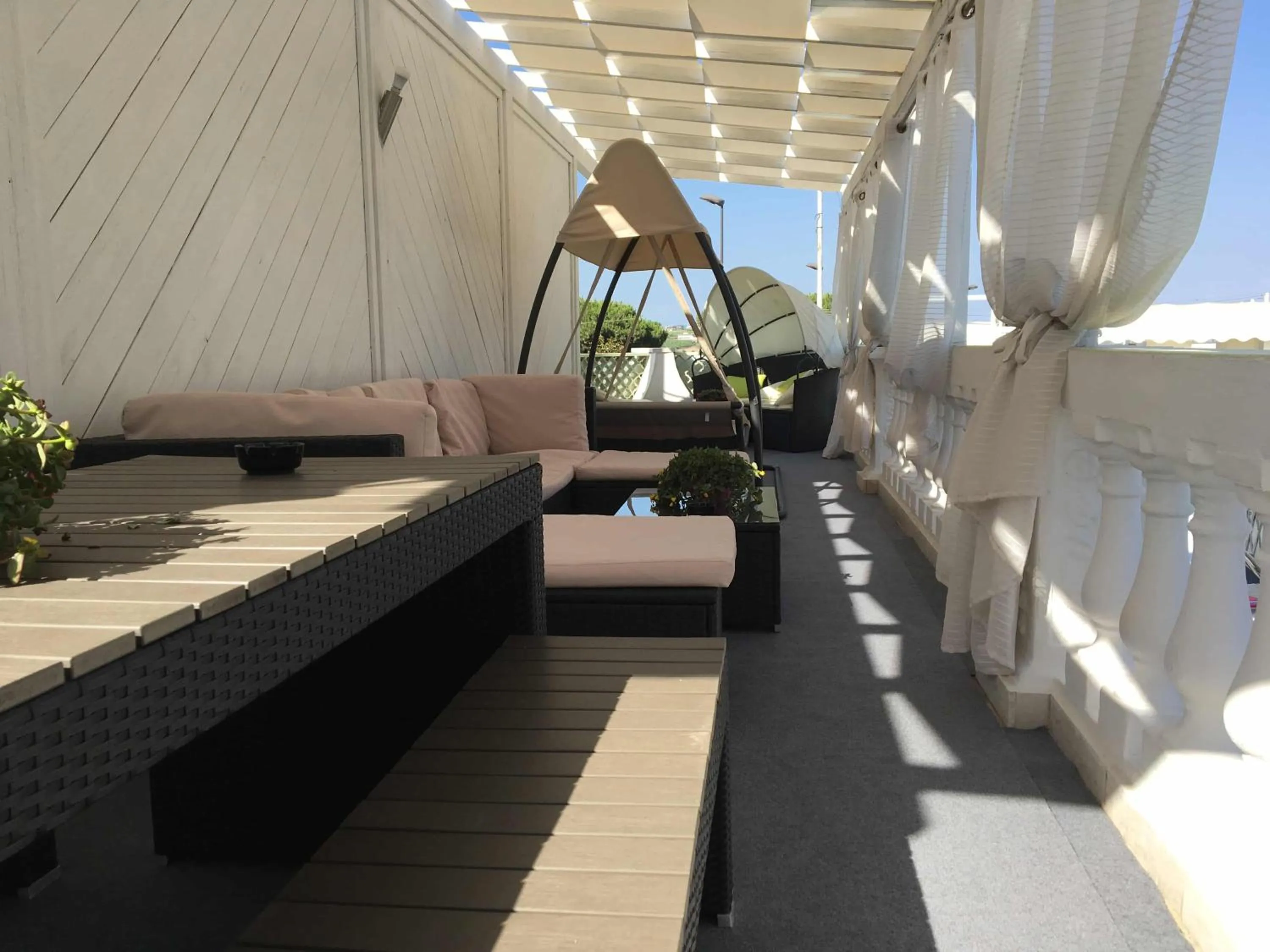 Patio in Residence R&B Tyrrhenum