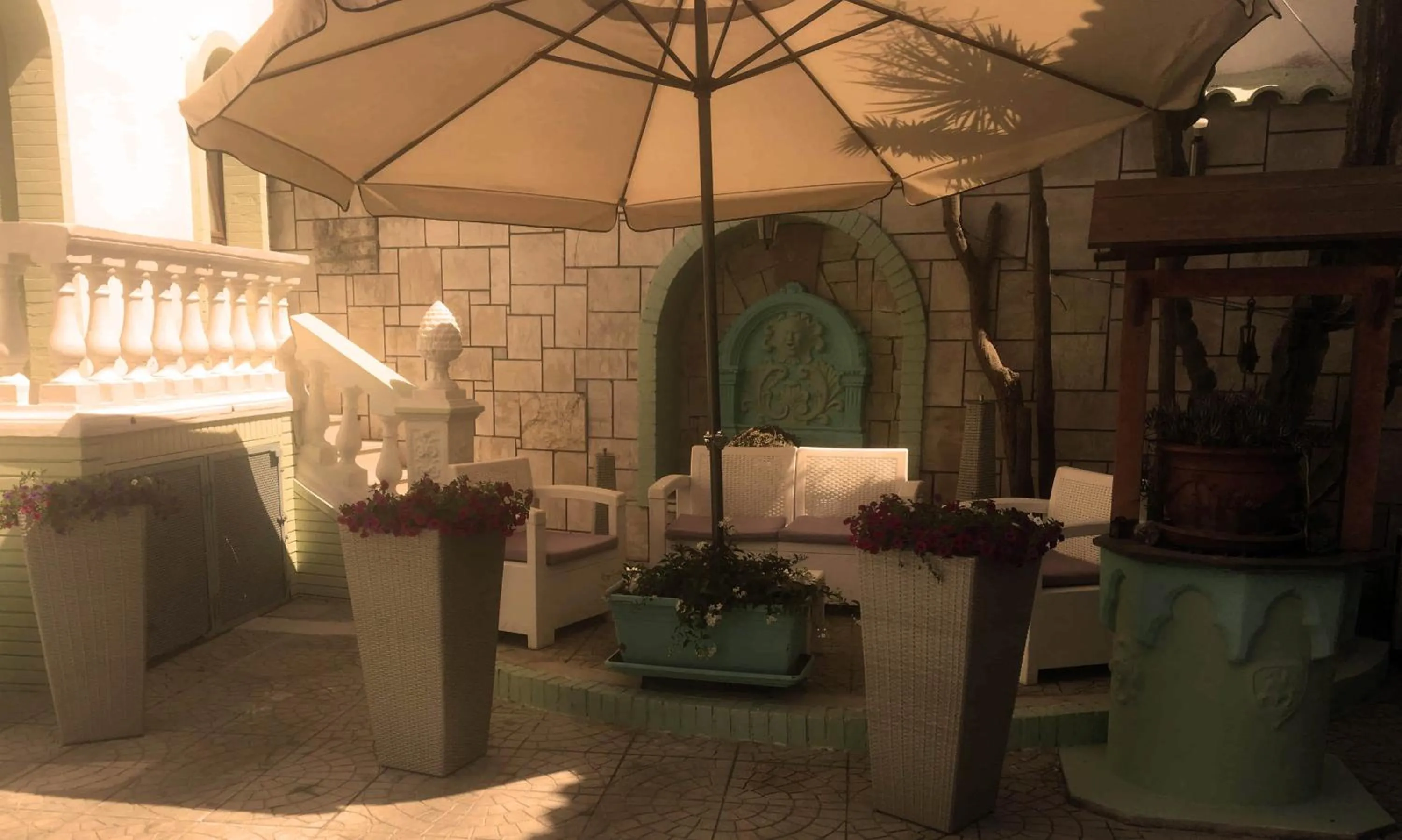 Patio in Residence R&B Tyrrhenum