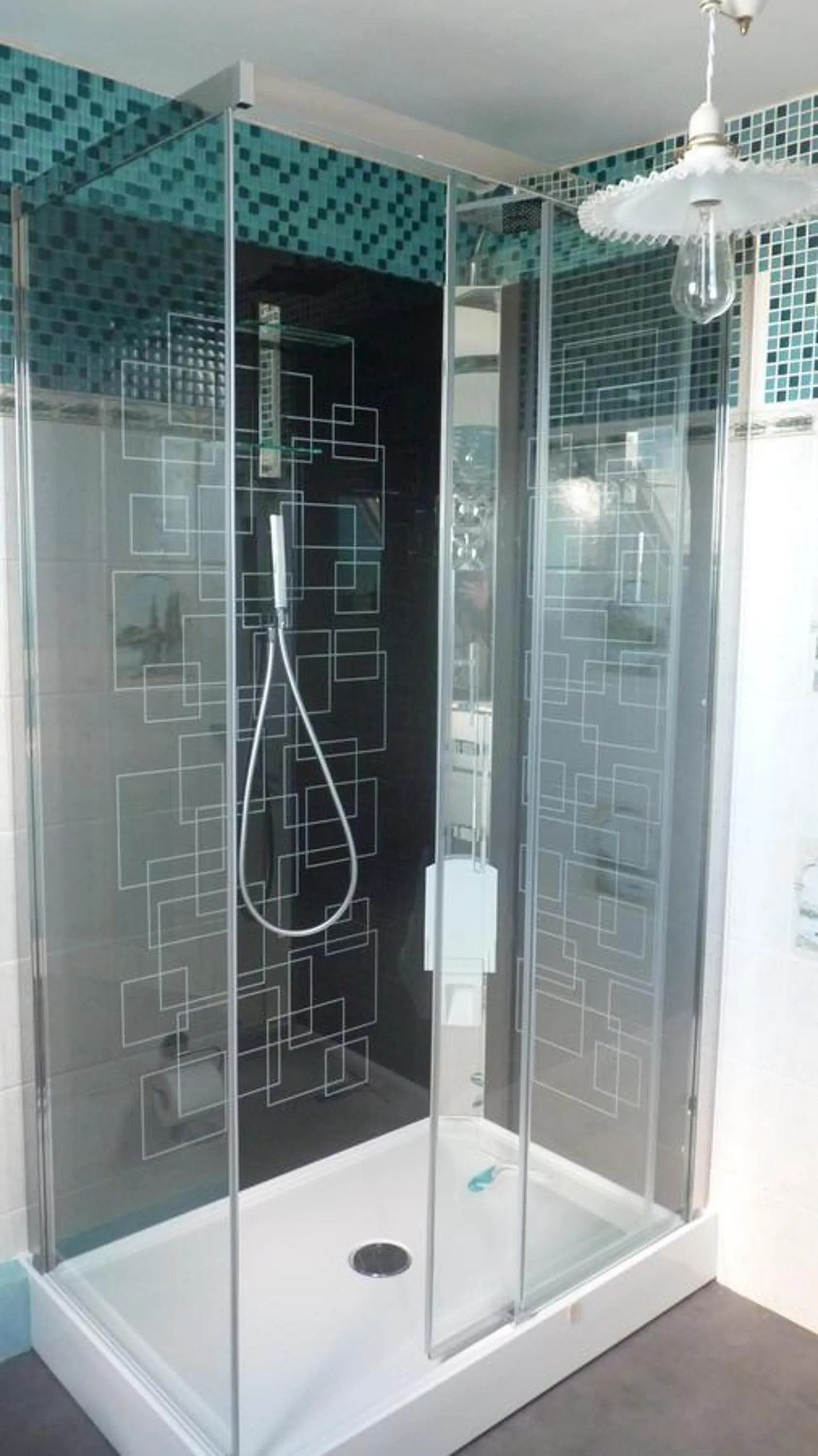 Shower in La maison des musiciens